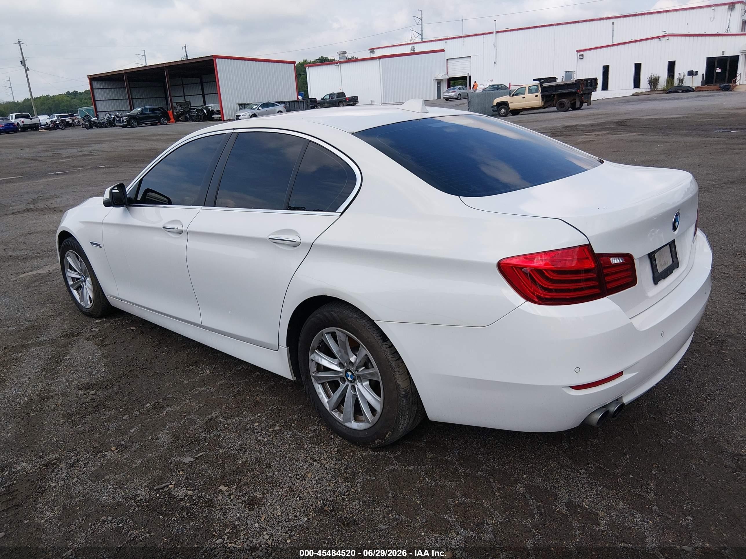 2014 Bmw 528i Xdrive White vin: WBA5A7C51ED616290