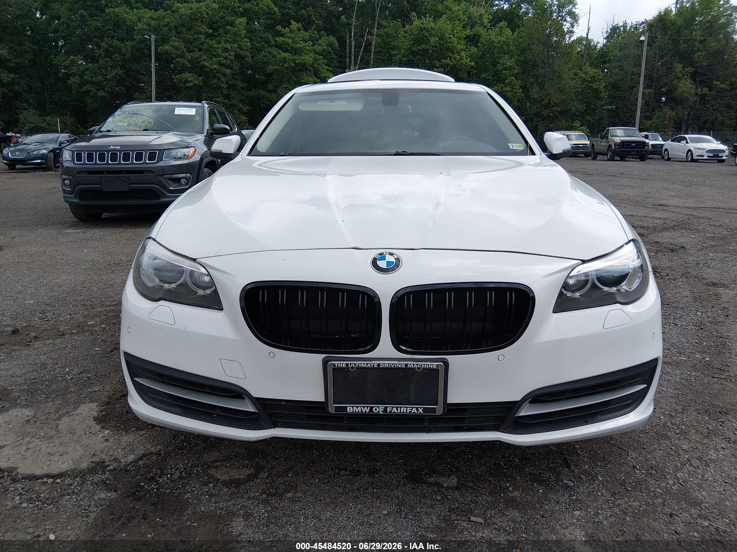 2014 Bmw 528i Xdrive White vin: WBA5A7C51ED616290