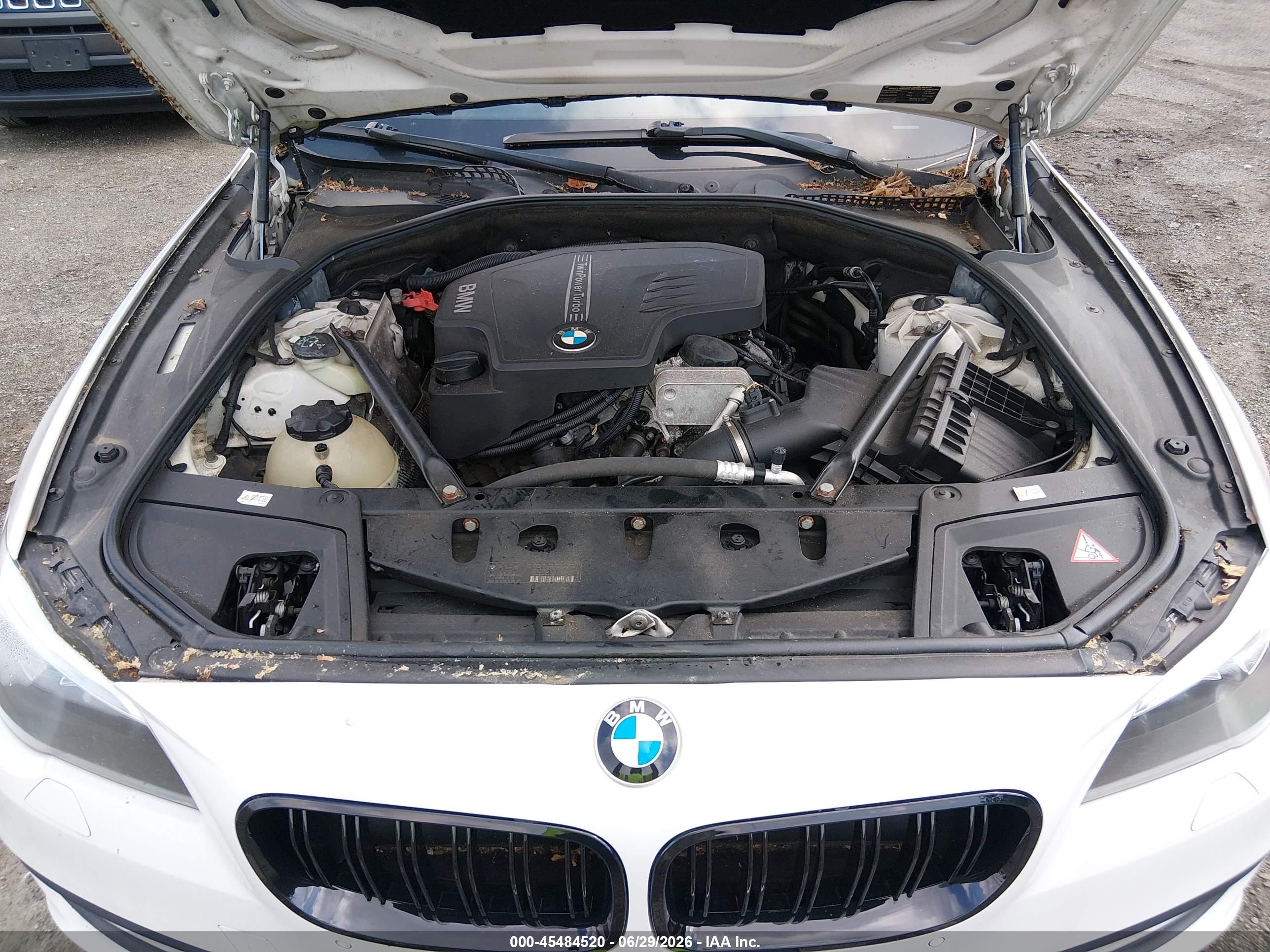 2014 Bmw 528i Xdrive White vin: WBA5A7C51ED616290