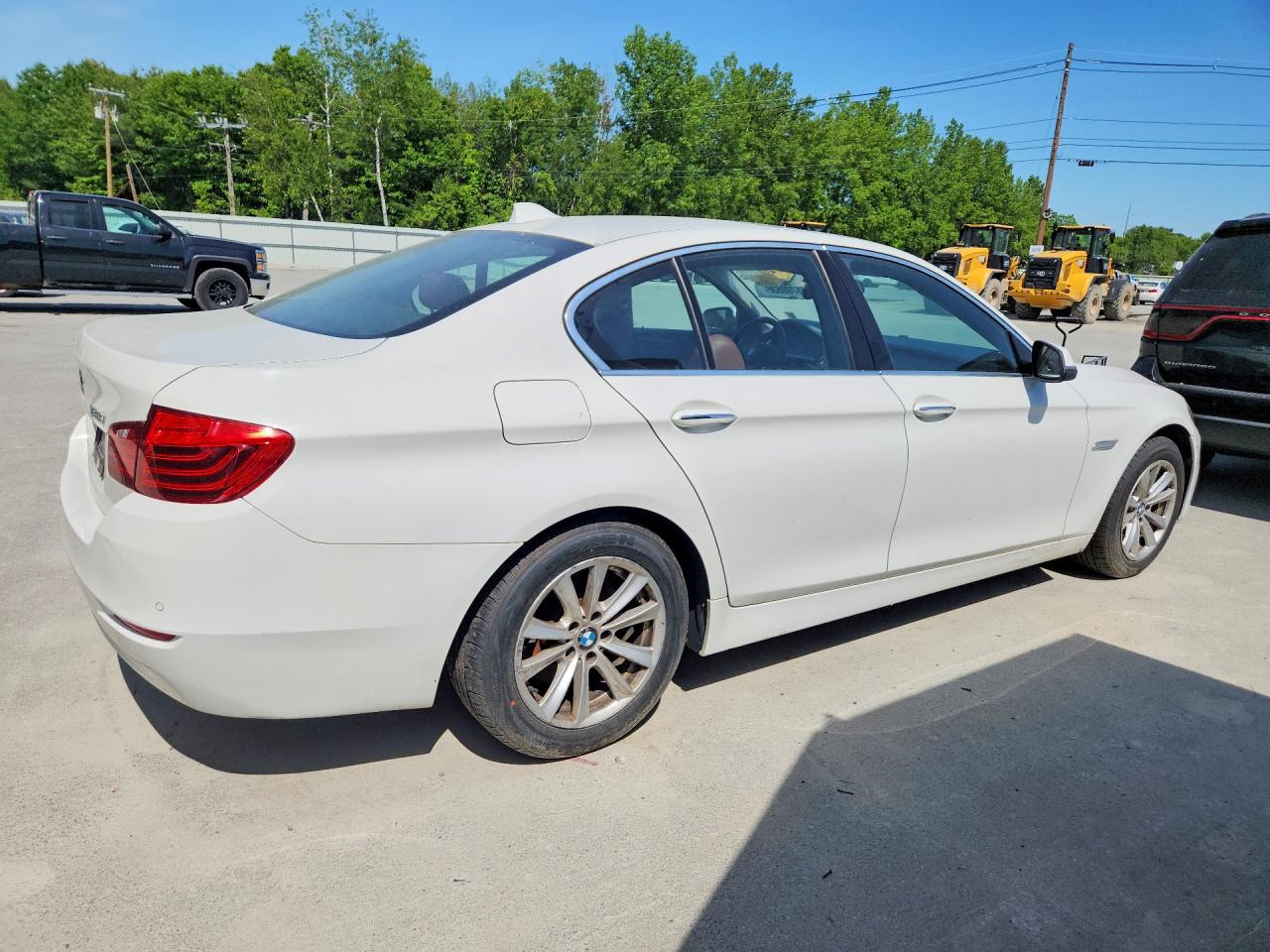 2015 Bmw 528 Xi White vin: WBA5A7C51FD621491