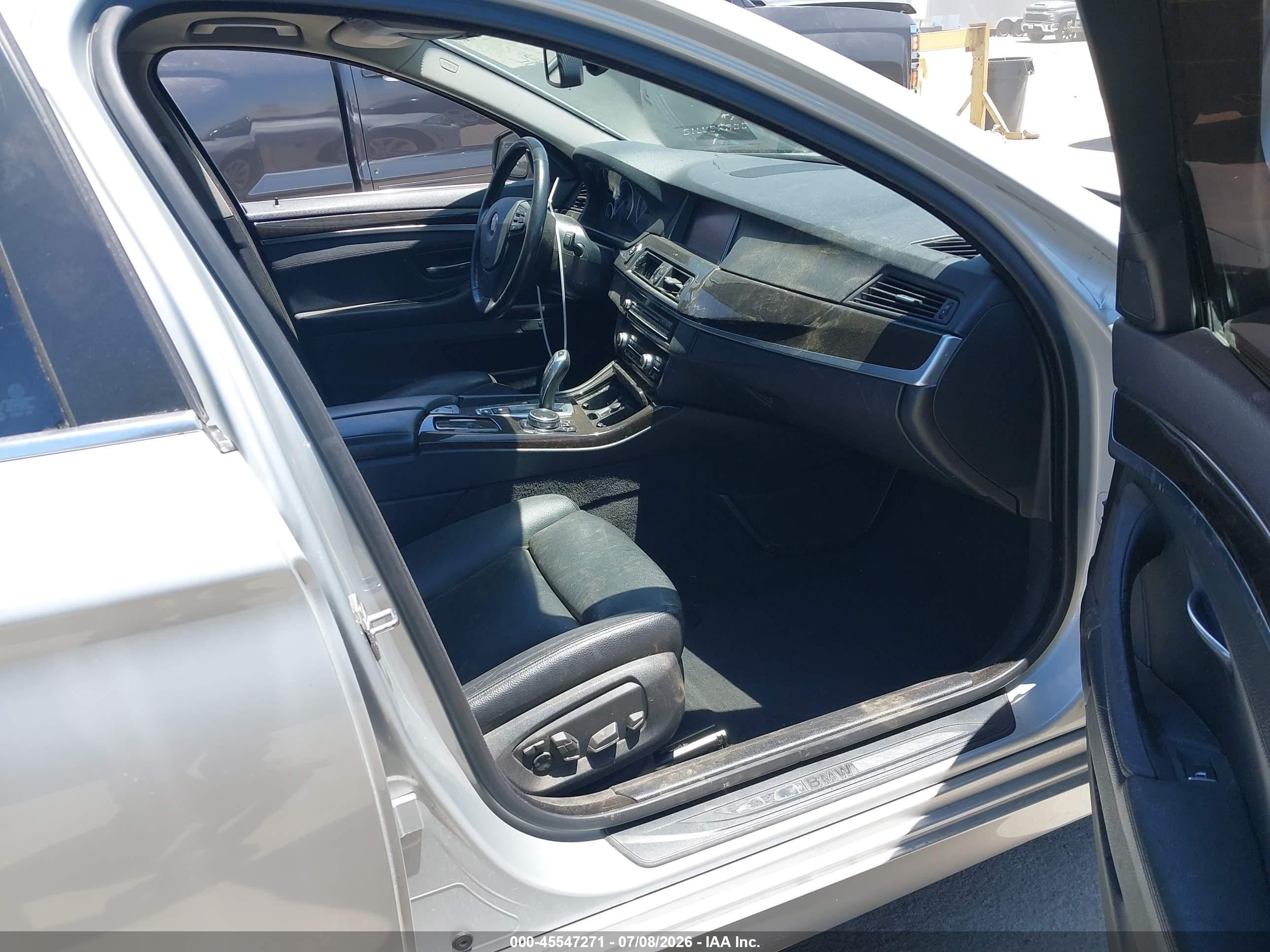 2014 Bmw 528i Xdrive Серебряный vin: WBA5A7C52ED219591