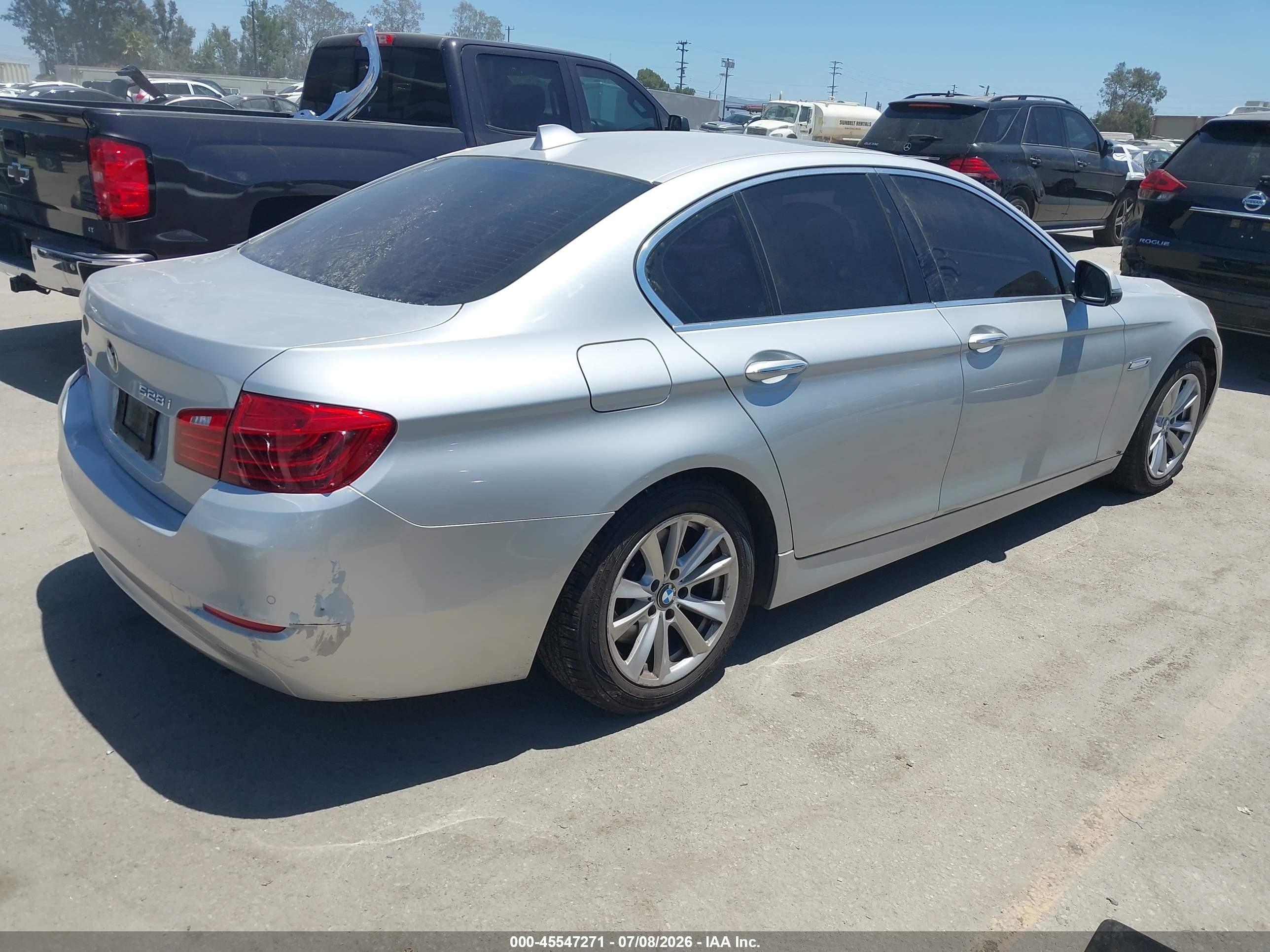 2014 Bmw 528i Xdrive Серебряный vin: WBA5A7C52ED219591