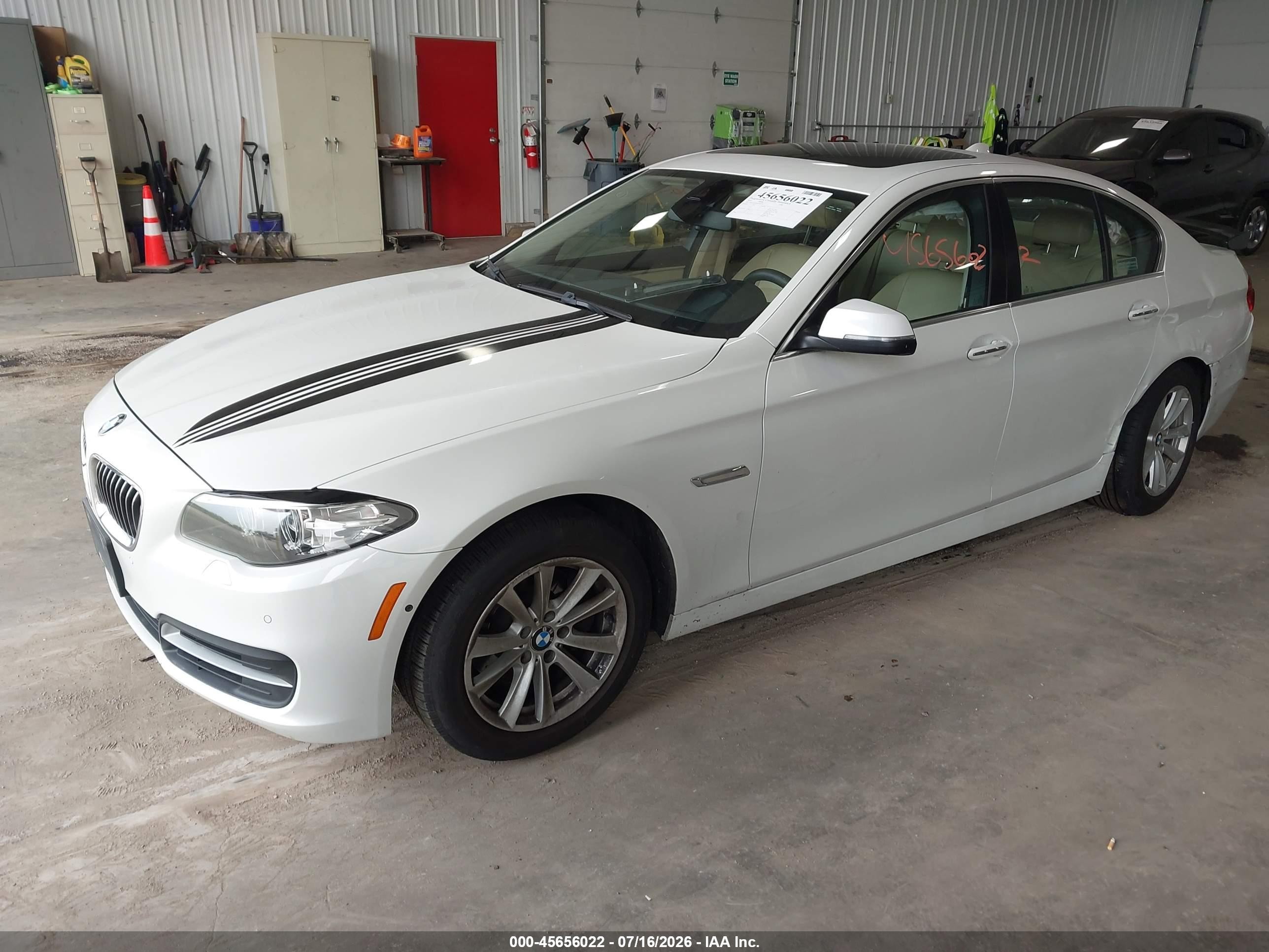 2014 Bmw 528i Xdrive Белый vin: WBA5A7C53ED618543