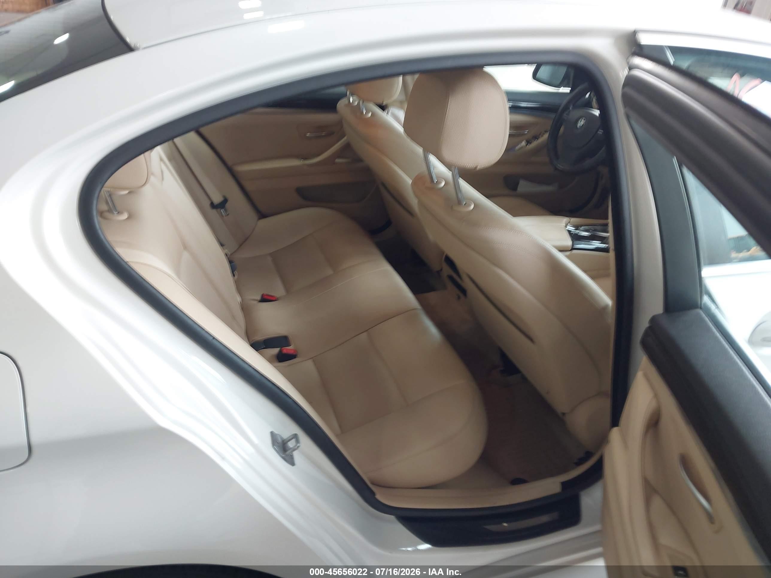 2014 Bmw 528i Xdrive Белый vin: WBA5A7C53ED618543