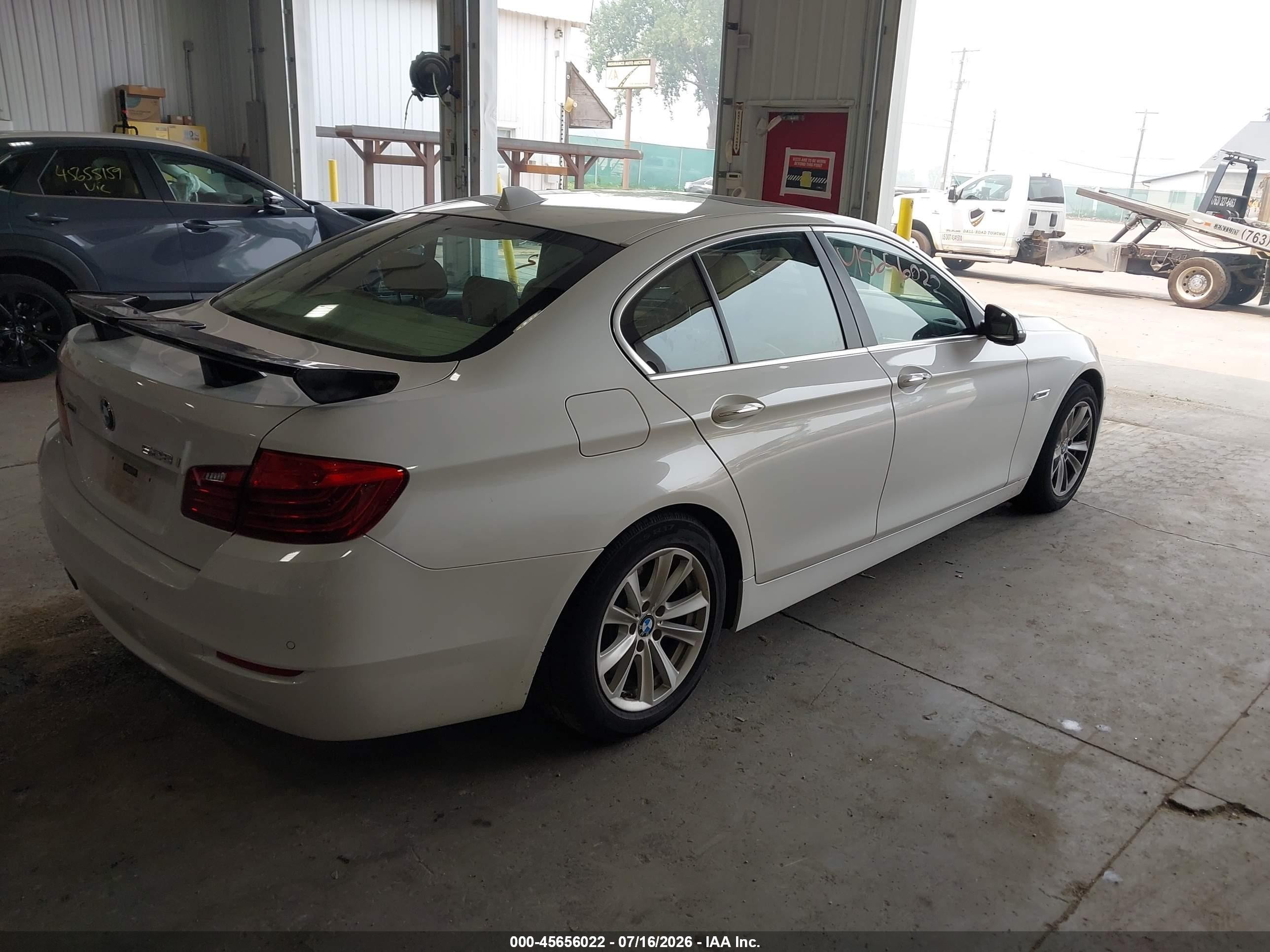 2014 Bmw 528i Xdrive Белый vin: WBA5A7C53ED618543