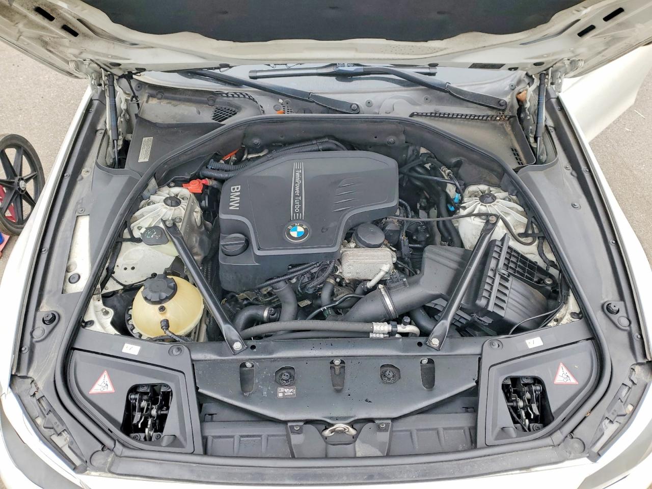 2016 Bmw 528 Xi White vin: WBA5A7C53GG147706
