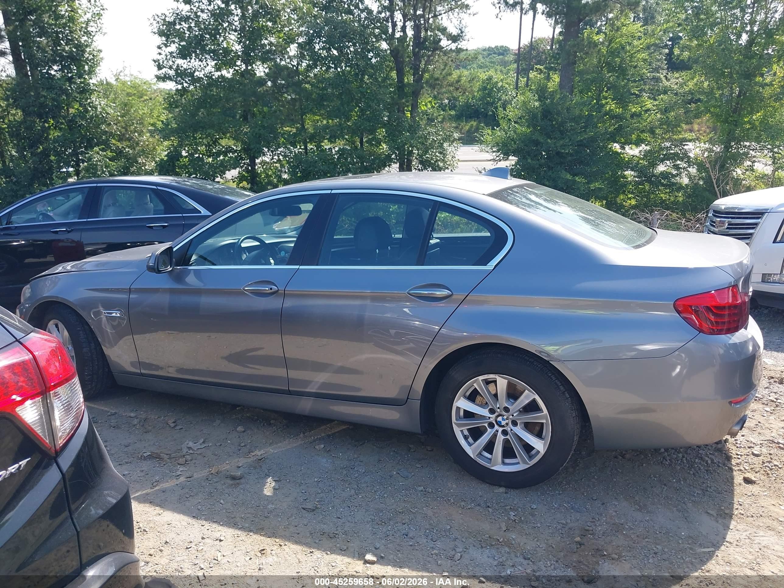 2014 Bmw 528i Xdrive Silver vin: WBA5A7C54ED617417