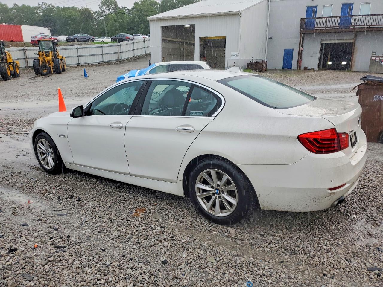 2015 Bmw 528 Xi White vin: WBA5A7C54FD624143
