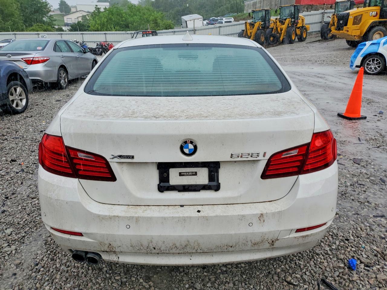 2015 Bmw 528 Xi White vin: WBA5A7C54FD624143