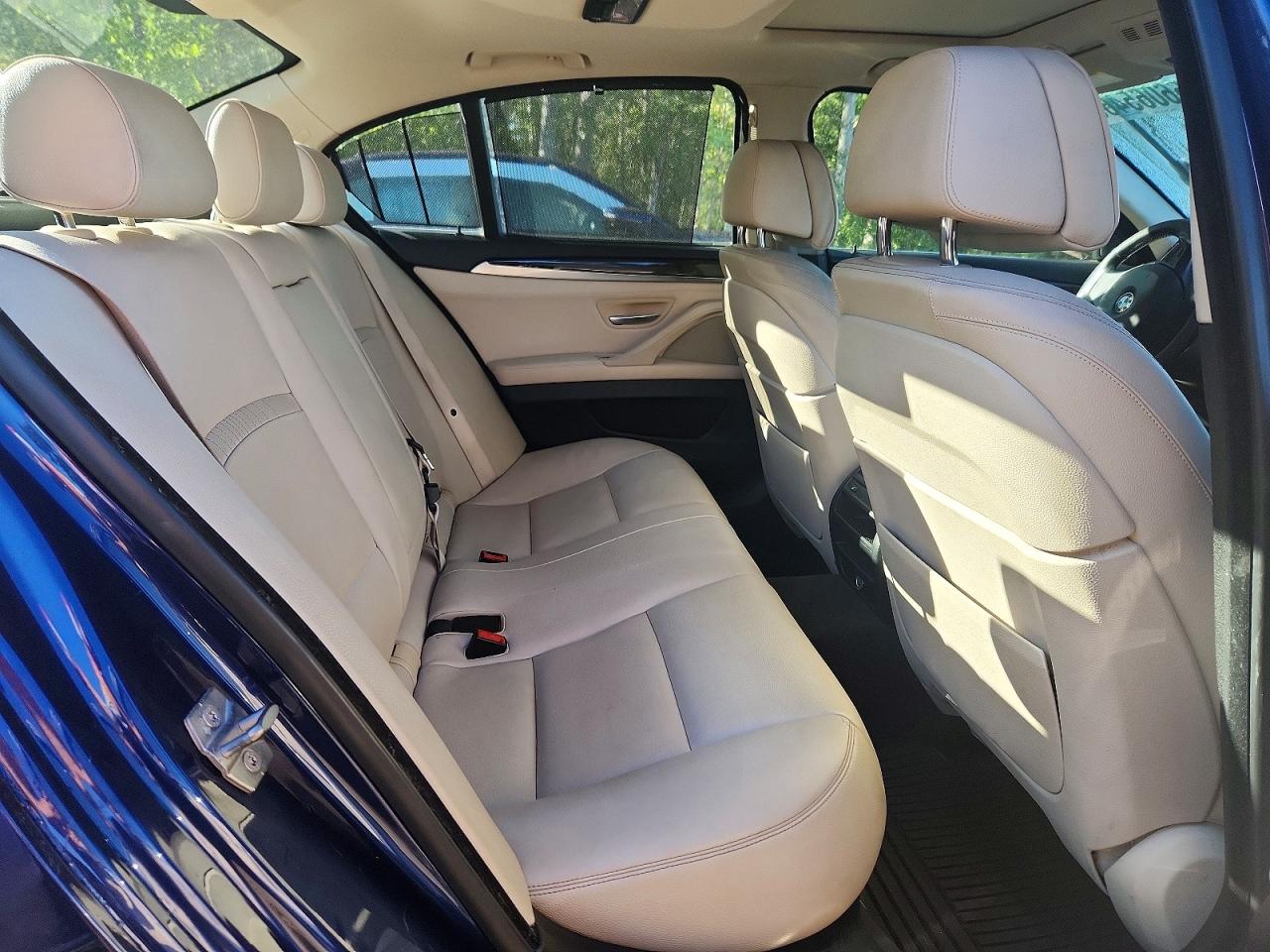 2015 Bmw 528 Xi Blue vin: WBA5A7C54FG143176