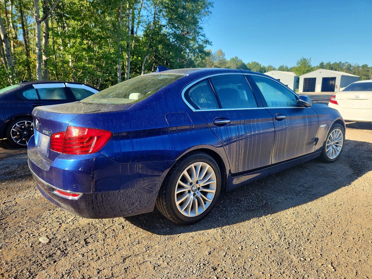 2015 Bmw 528 Xi Blue vin: WBA5A7C54FG143176