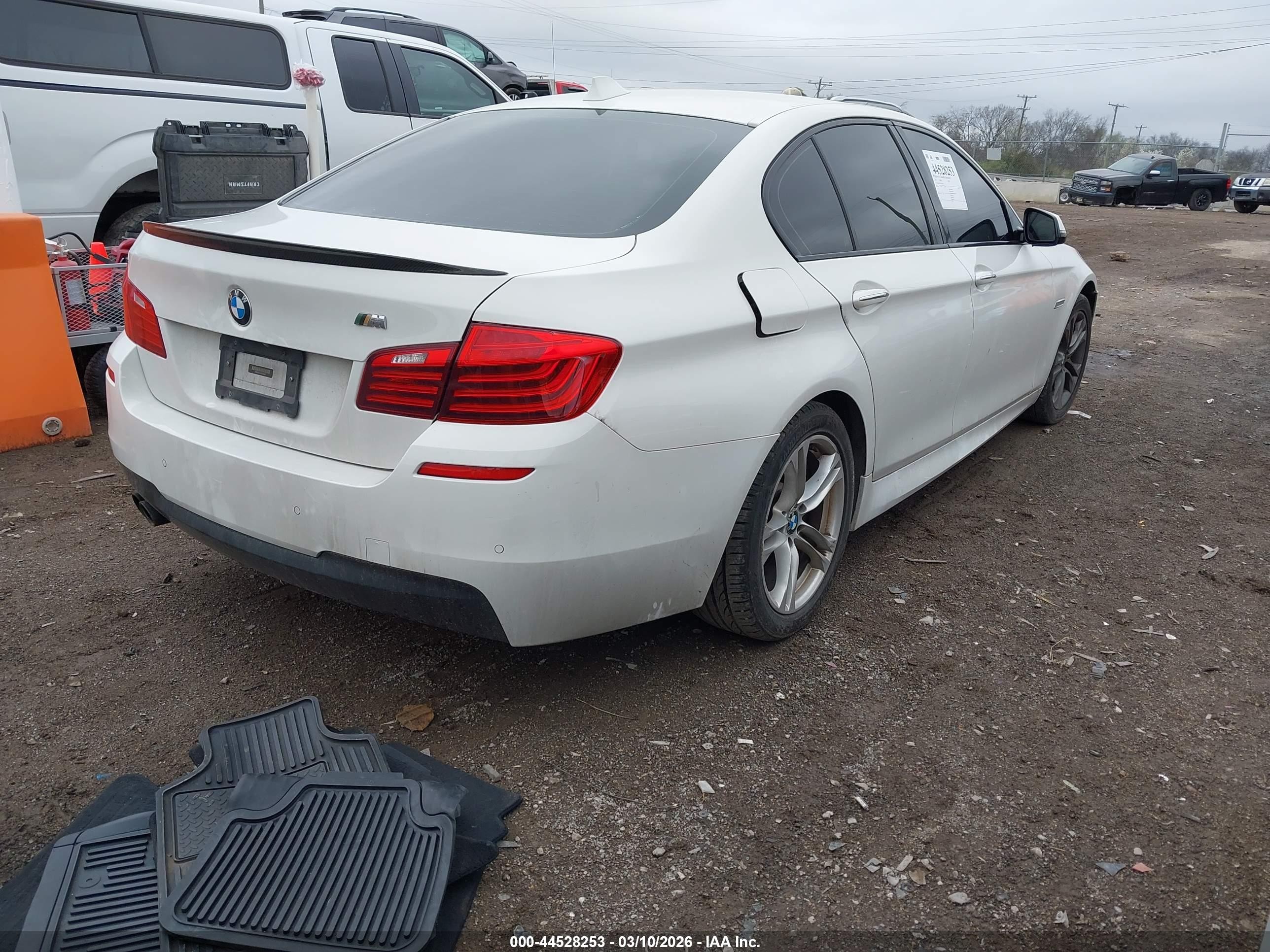 2014 Bmw 528i Xdrive White vin: WBA5A7C55ED612453