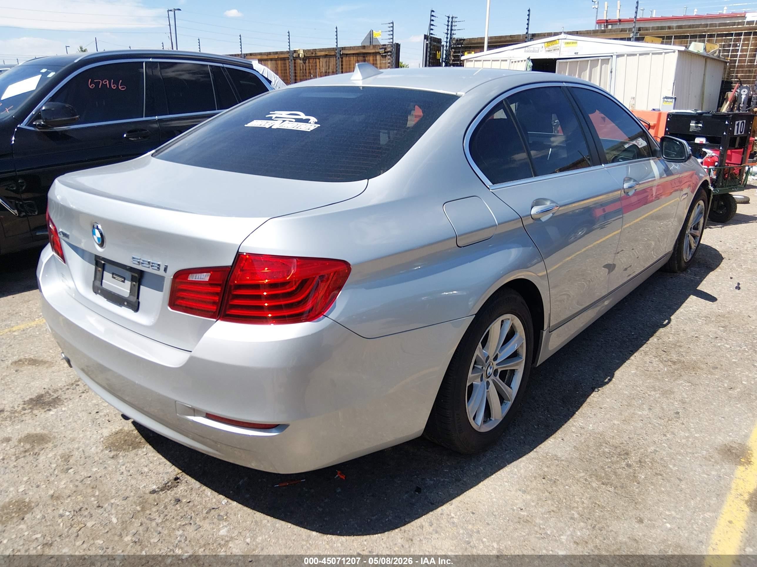 2014 Bmw 528i Xdrive Silver vin: WBA5A7C55ED618804