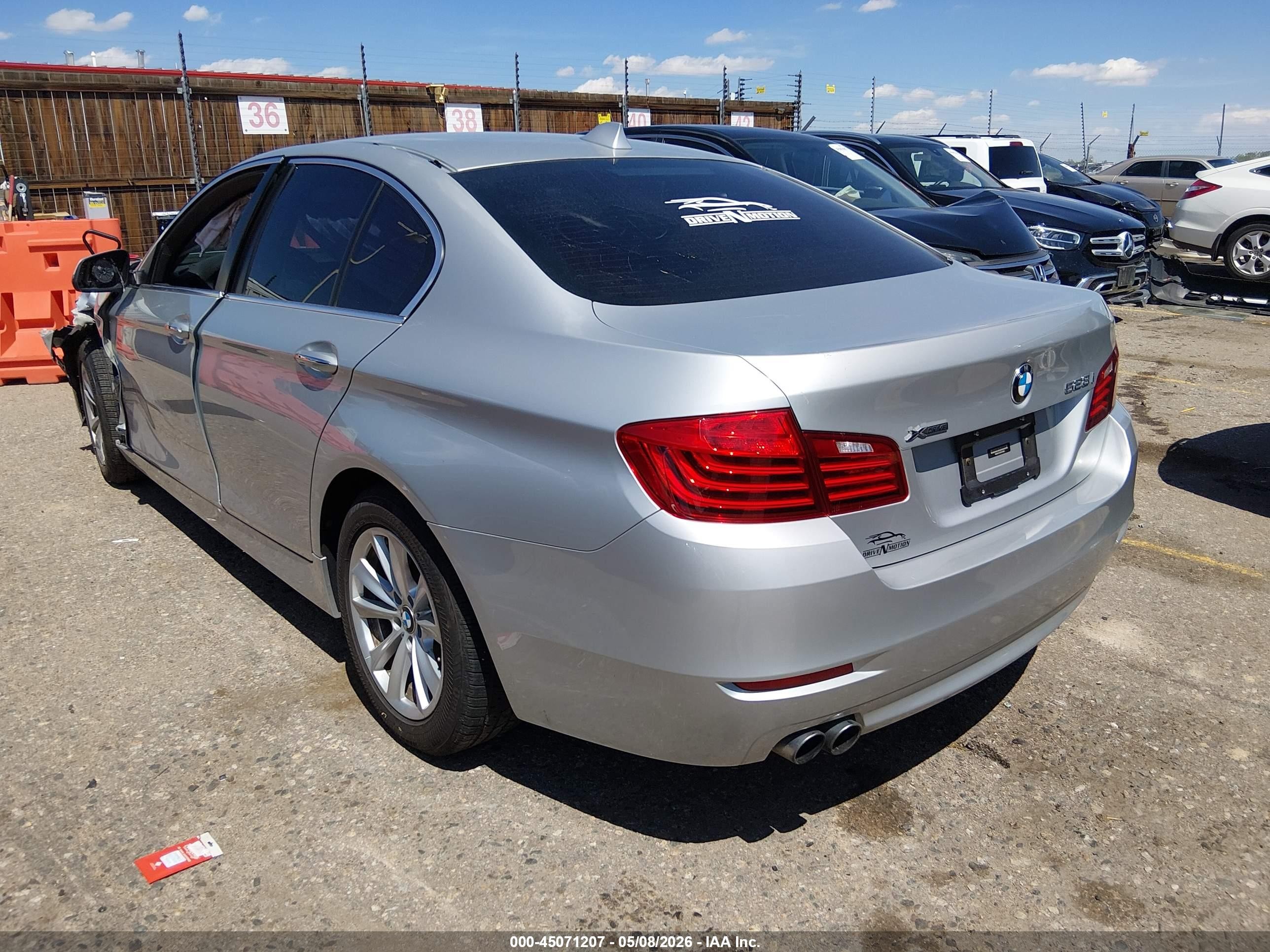 2014 Bmw 528i Xdrive Silver vin: WBA5A7C55ED618804