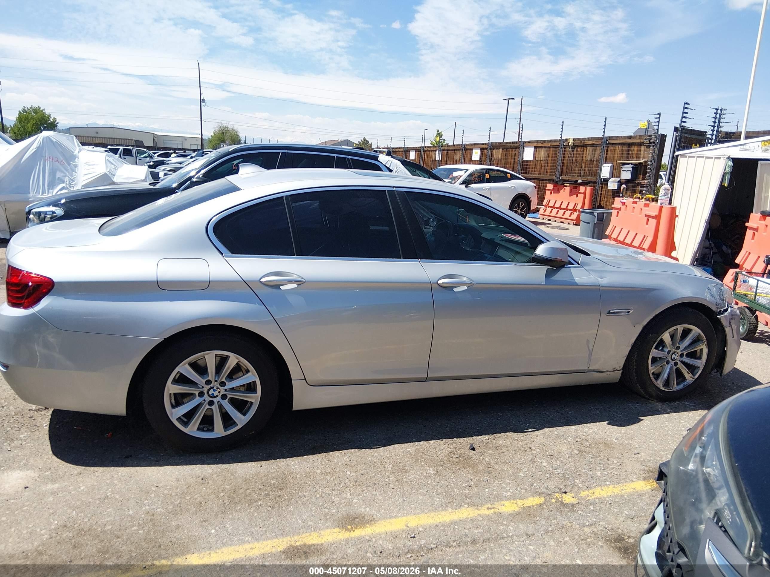 2014 Bmw 528i Xdrive Silver vin: WBA5A7C55ED618804