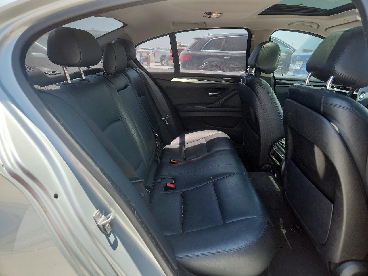 2014 Bmw 528 Xi Silver vin: WBA5A7C55ED619645