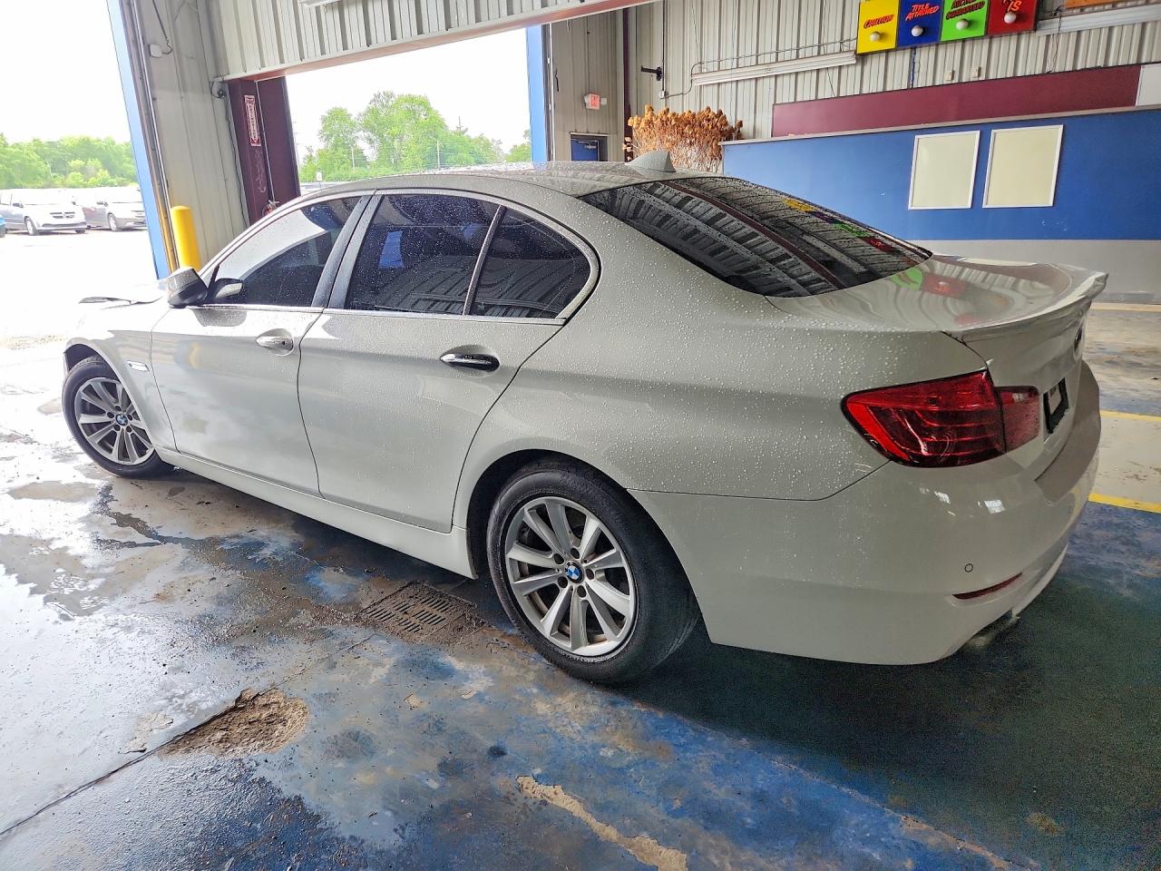 2015 Bmw 528 Xi Белый vin: WBA5A7C55FD626130