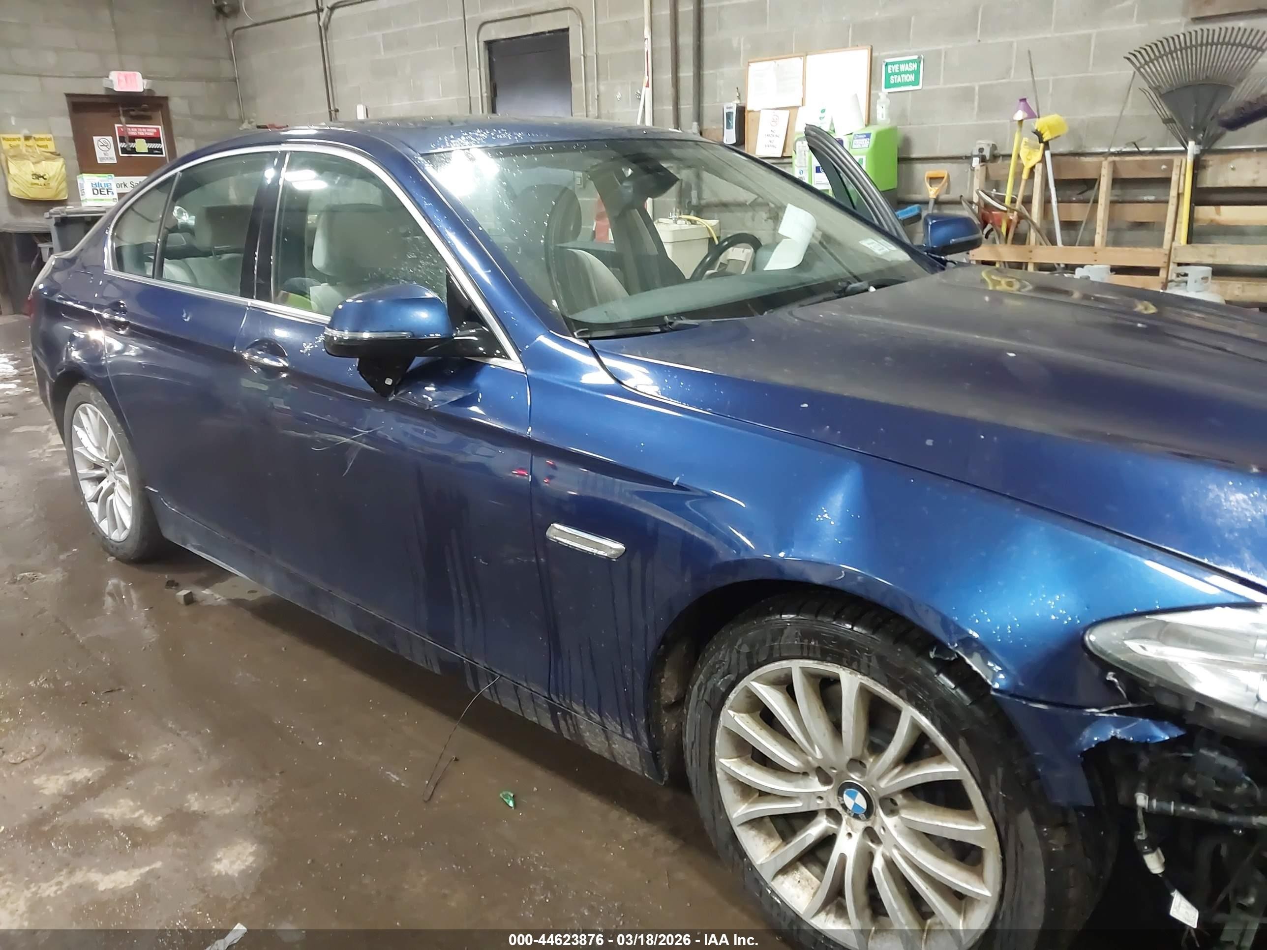 2015 Bmw 528i Xdrive Blue vin: WBA5A7C55FD627357
