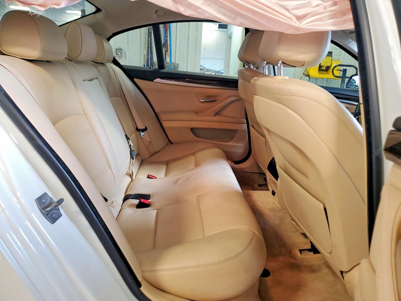2015 Bmw 528 Xi Белый vin: WBA5A7C56FD625066