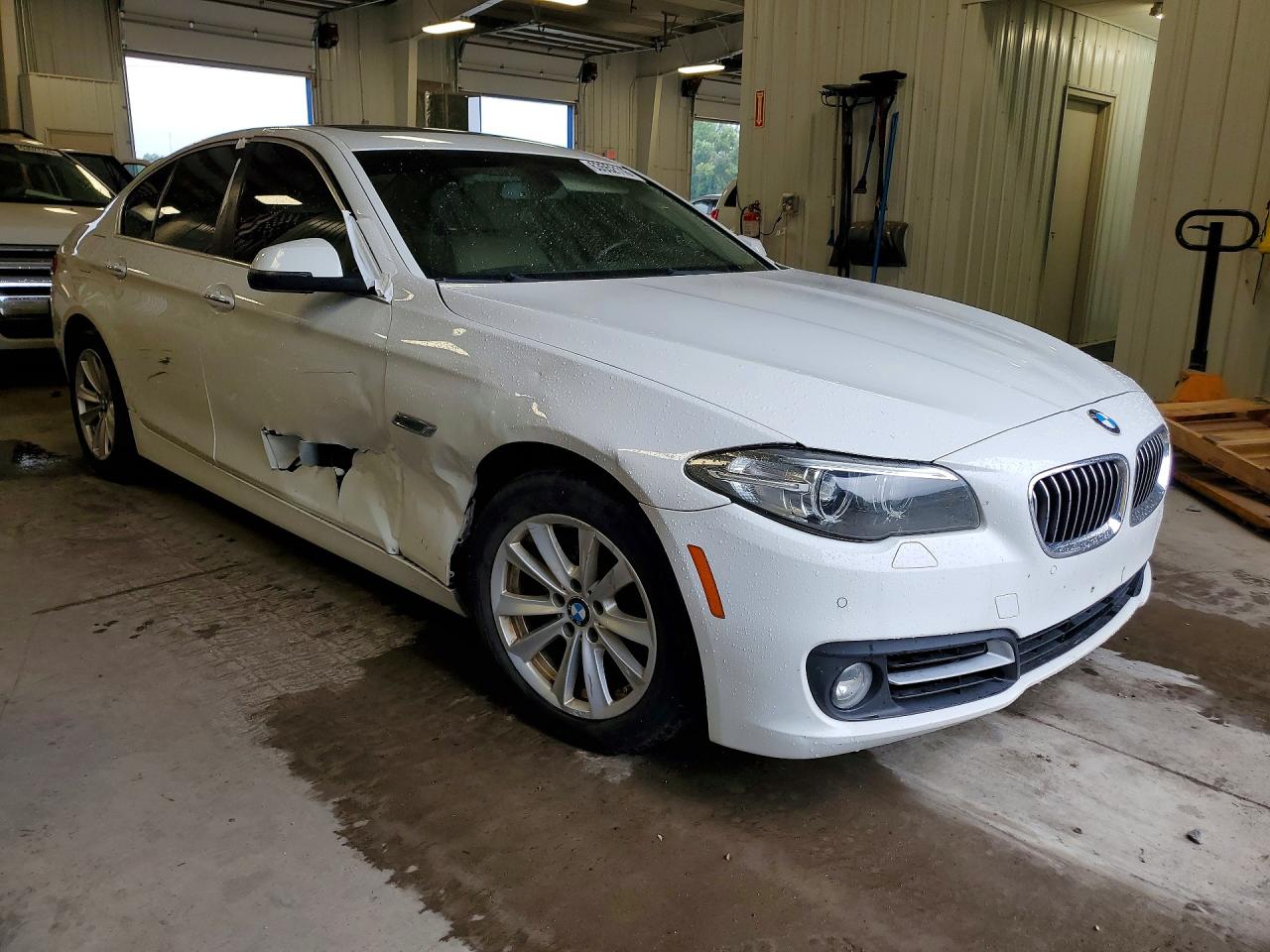 2015 Bmw 528 Xi Белый vin: WBA5A7C56FD625066