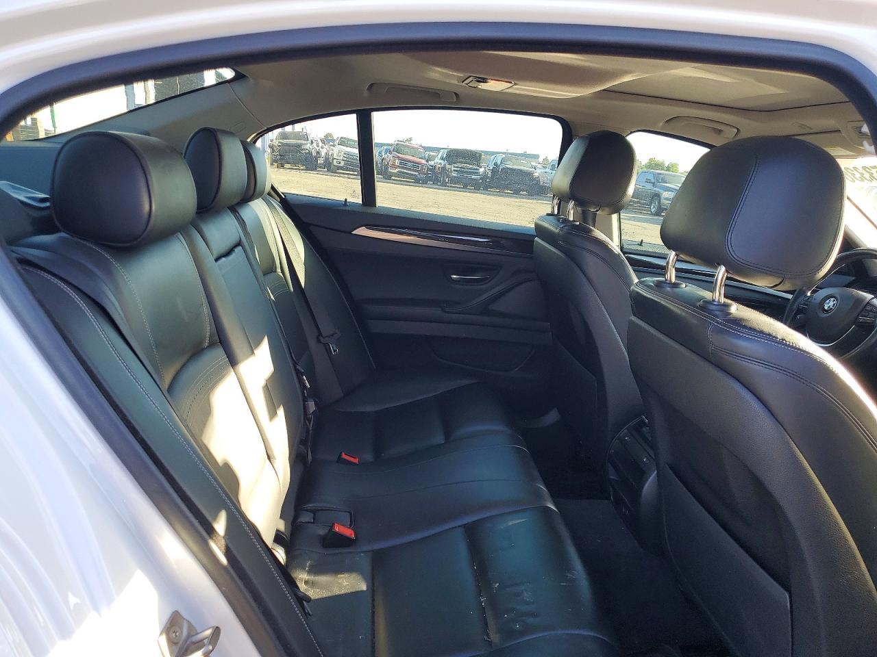 2015 Bmw 528 Xi White vin: WBA5A7C57FD621723