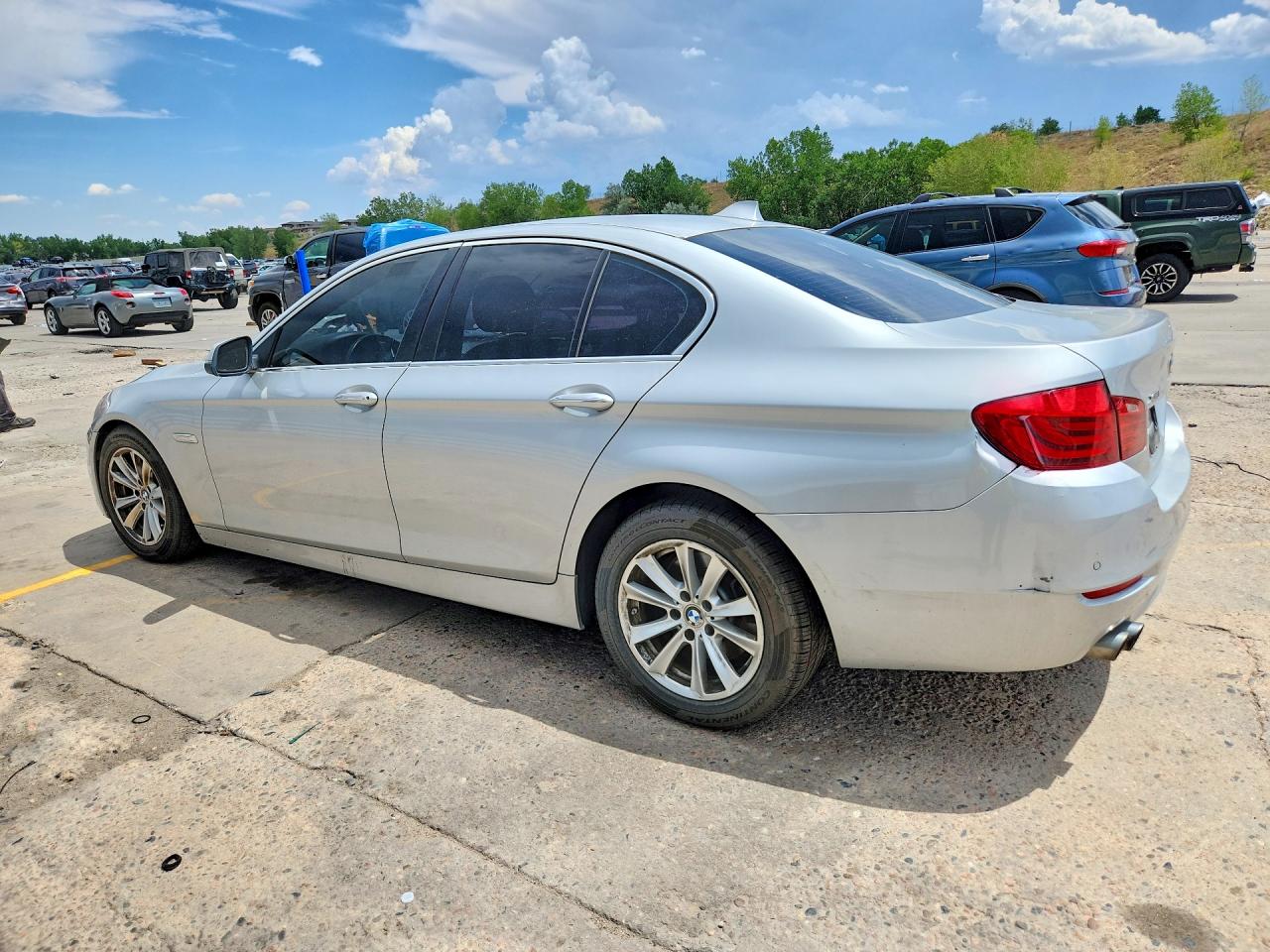 2014 Bmw 528 Xi Серебряный vin: WBA5A7C58ED613015