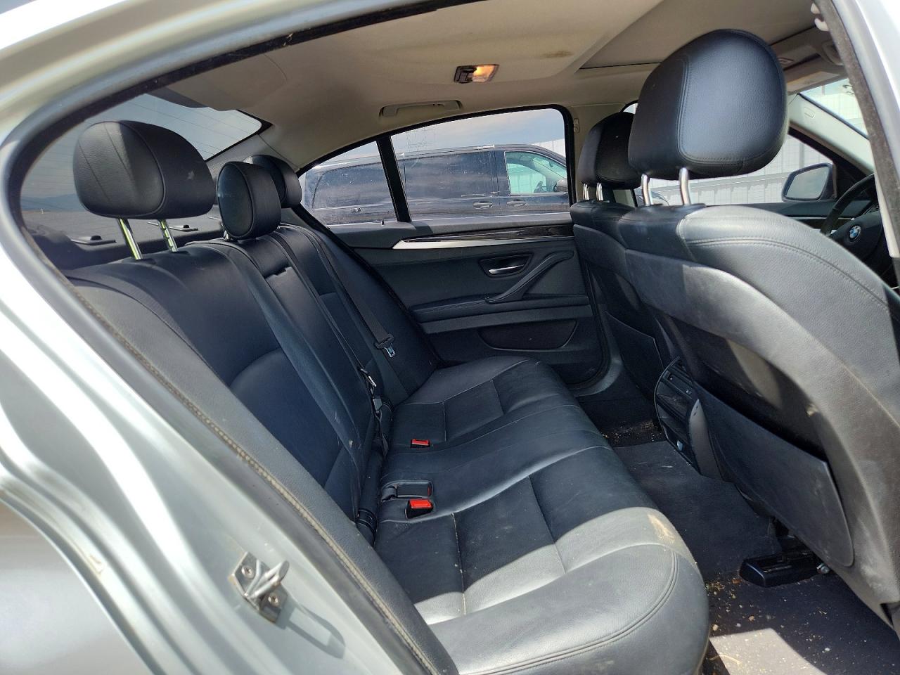 2014 Bmw 528 Xi Серебряный vin: WBA5A7C58ED613015