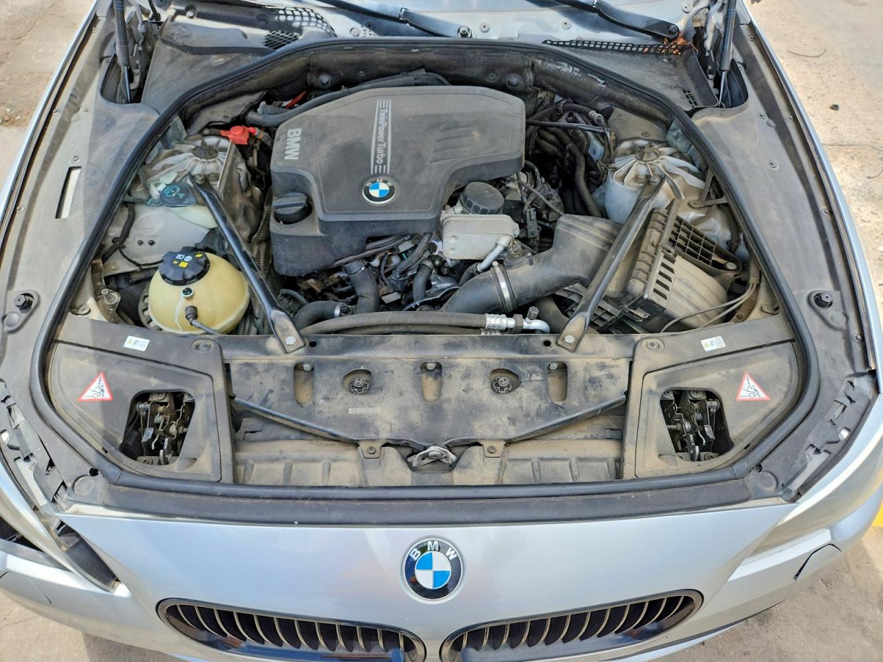 2014 Bmw 528 Xi Серебряный vin: WBA5A7C58ED613015