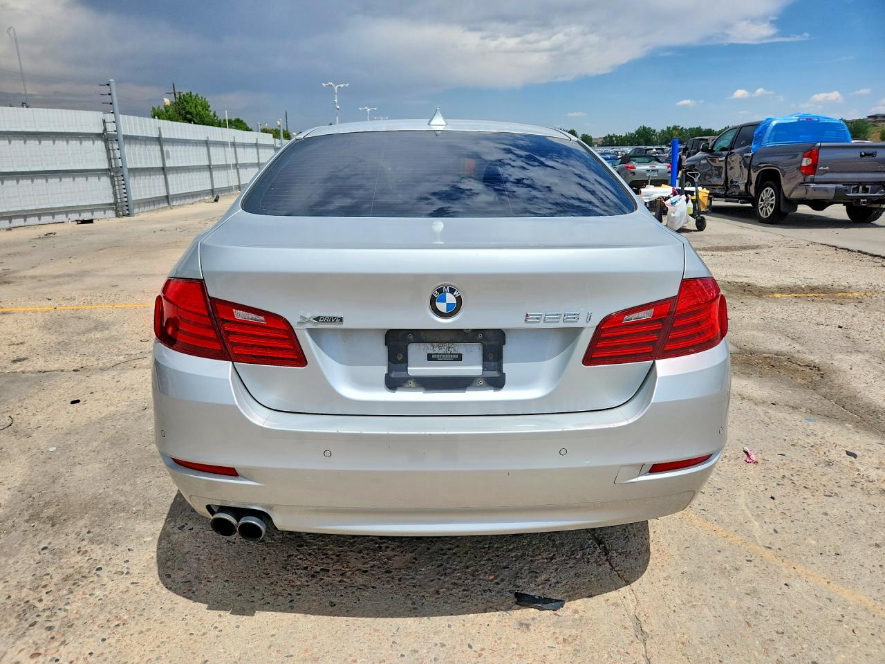 2014 Bmw 528 Xi Серебряный vin: WBA5A7C58ED613015