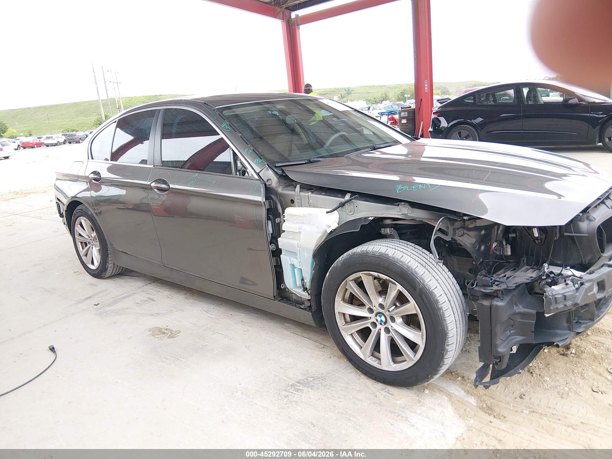 2014 Bmw 528i Xdrive Gray vin: WBA5A7C58ED617467