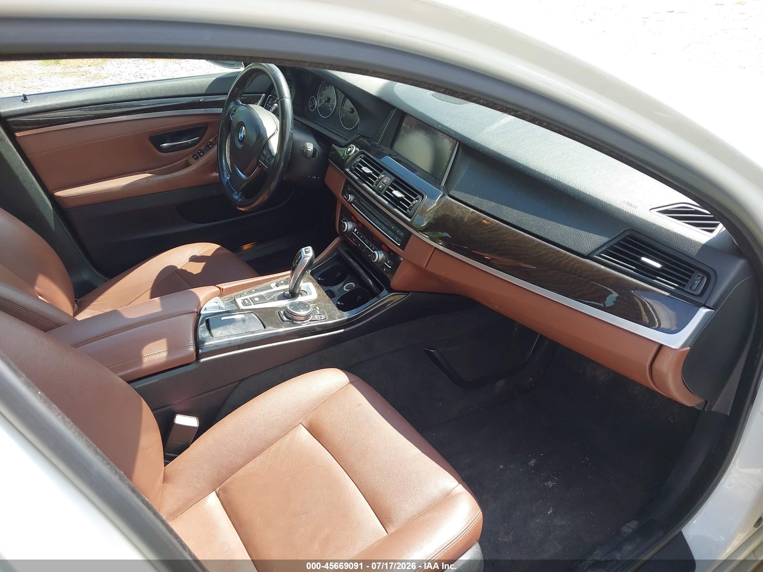 2015 Bmw 528i Xdrive vin: WBA5A7C58FD620838