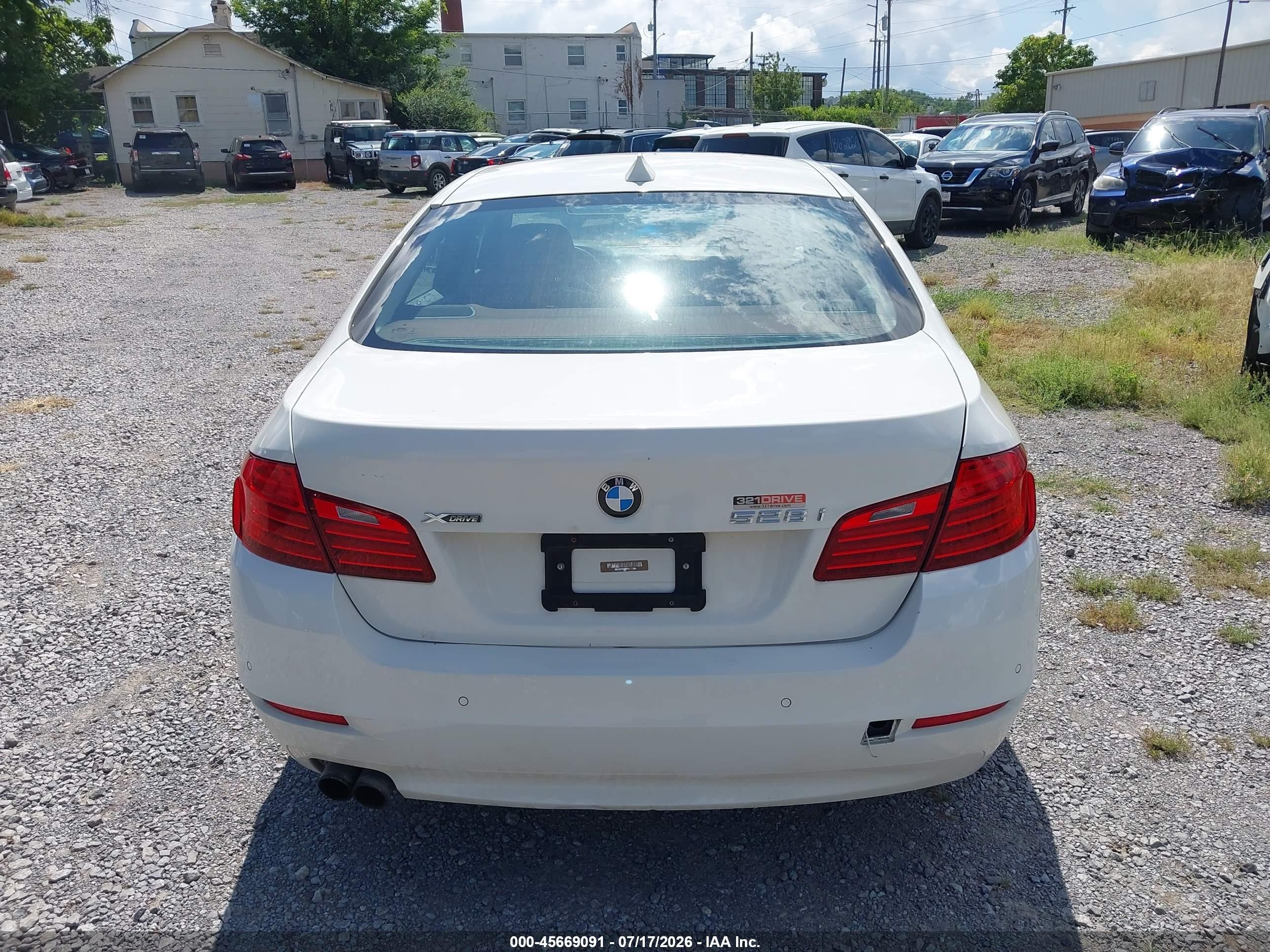 2015 Bmw 528i Xdrive vin: WBA5A7C58FD620838