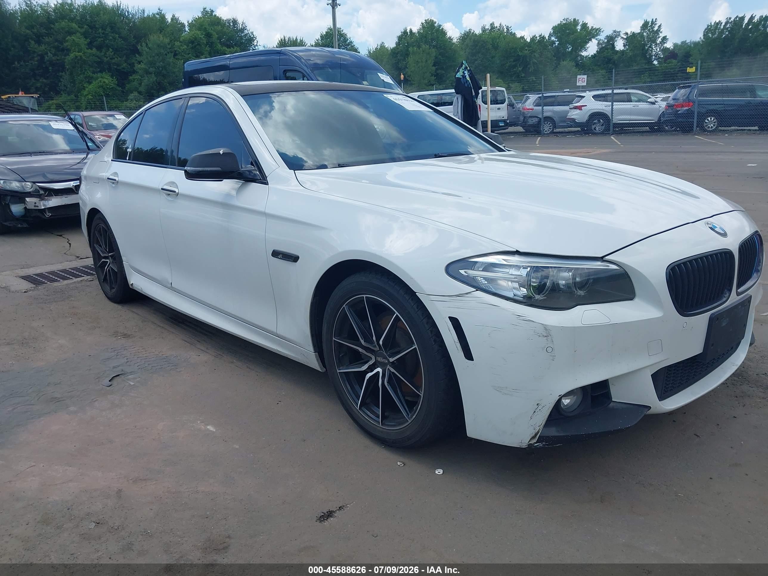 2015 Bmw 528i Xdrive White vin: WBA5A7C58FD621312