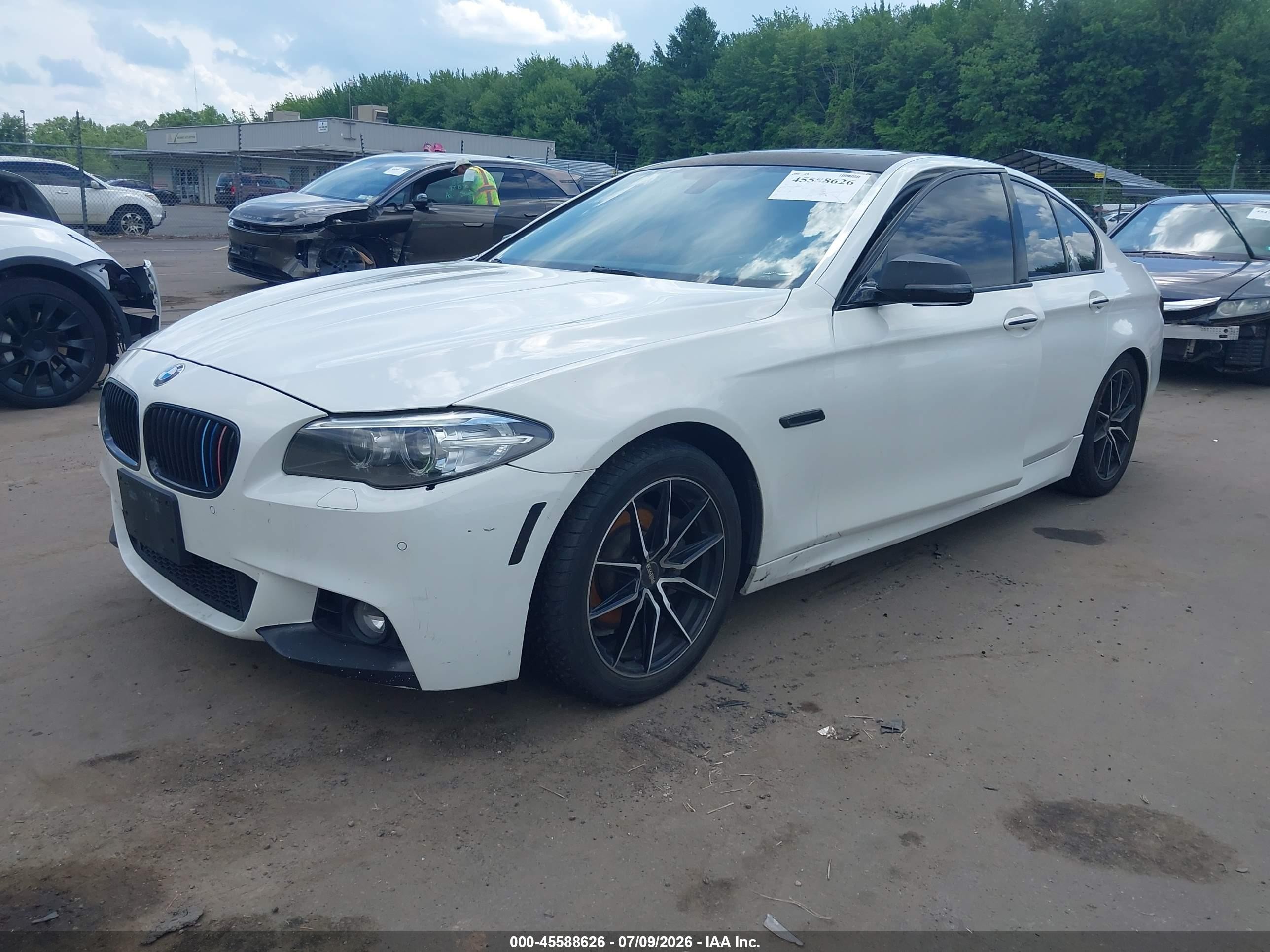 2015 Bmw 528i Xdrive White vin: WBA5A7C58FD621312