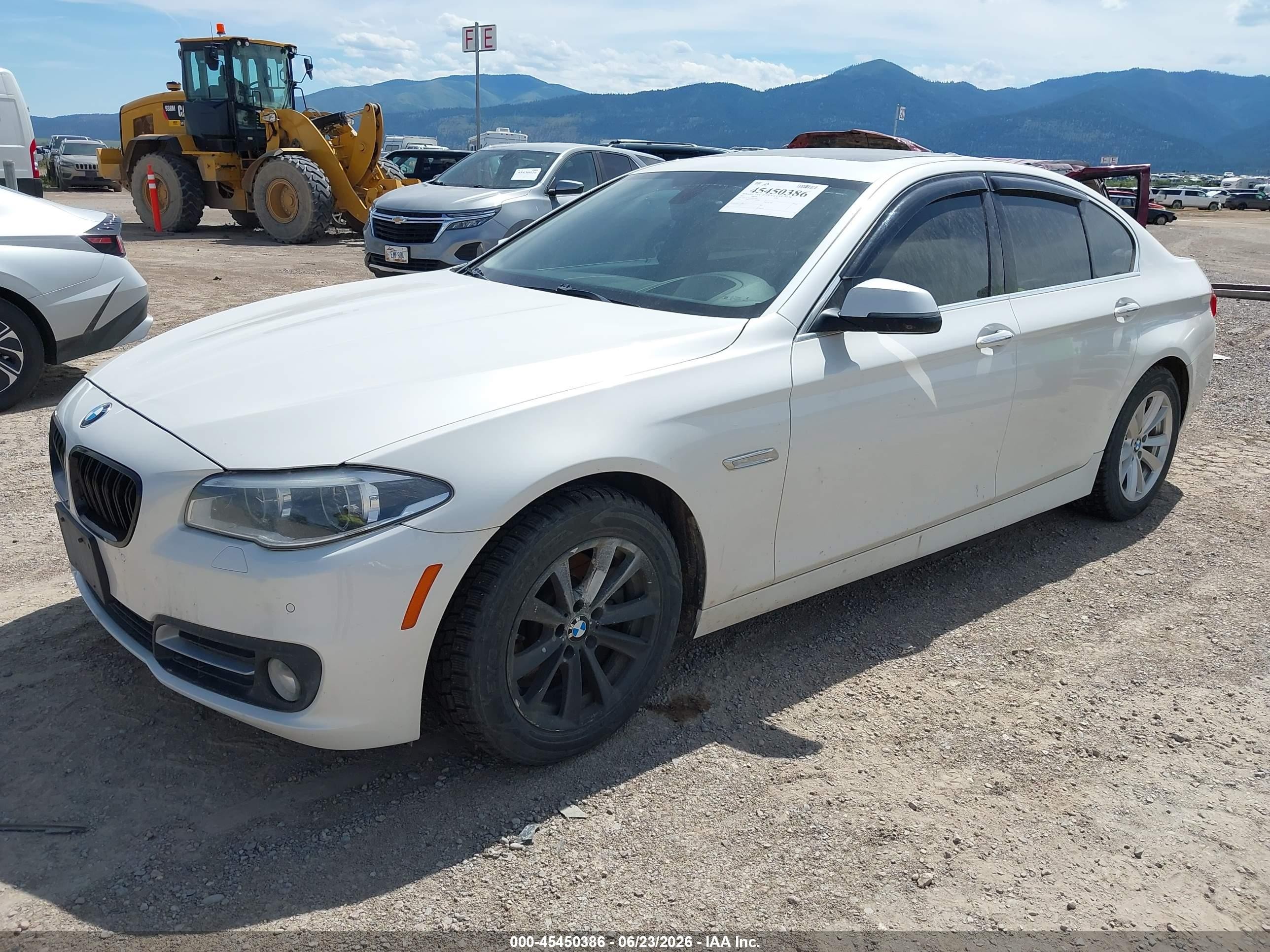 2015 Bmw 528i Xdrive White vin: WBA5A7C58FD624789
