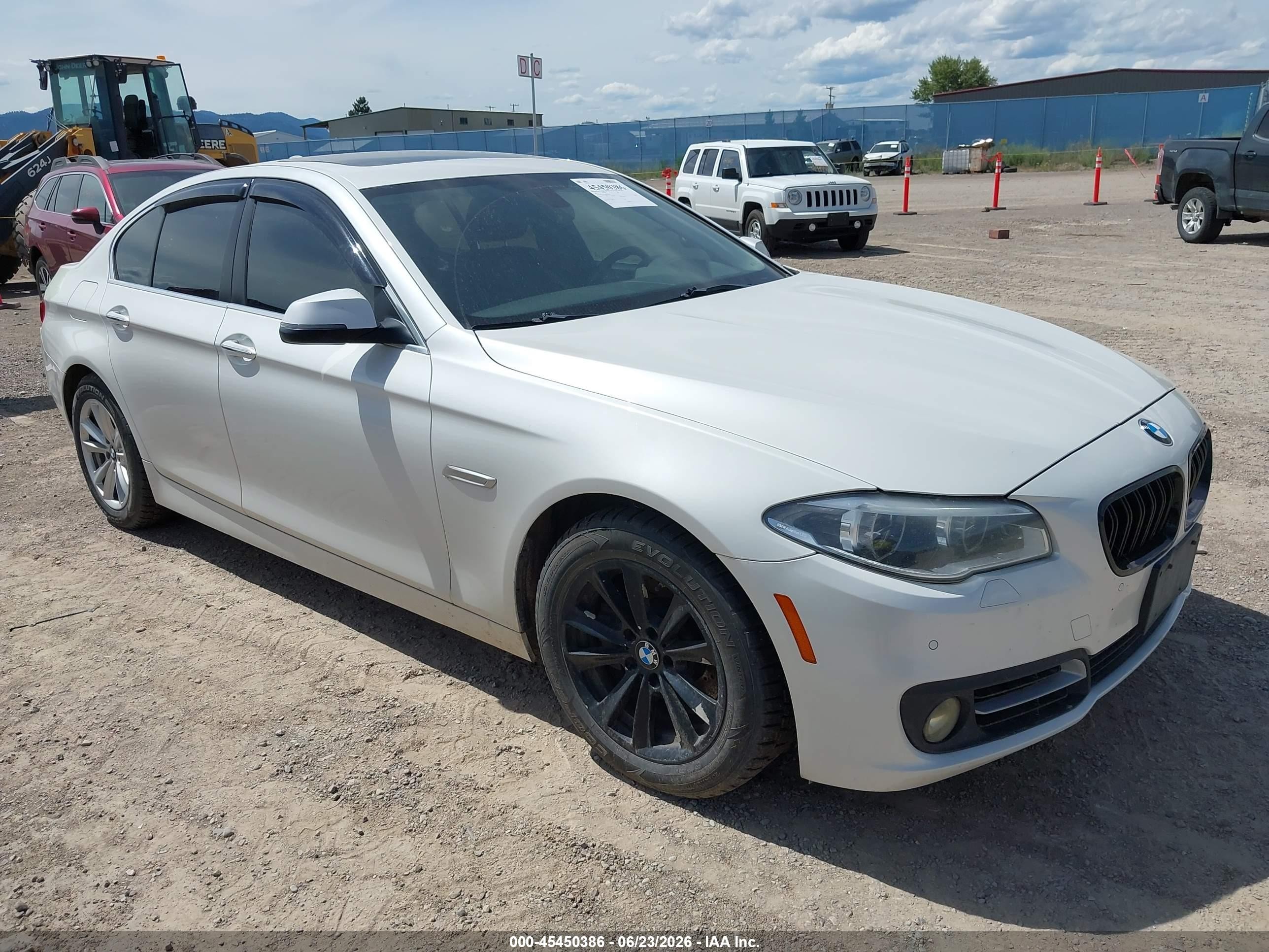 2015 Bmw 528i Xdrive White vin: WBA5A7C58FD624789