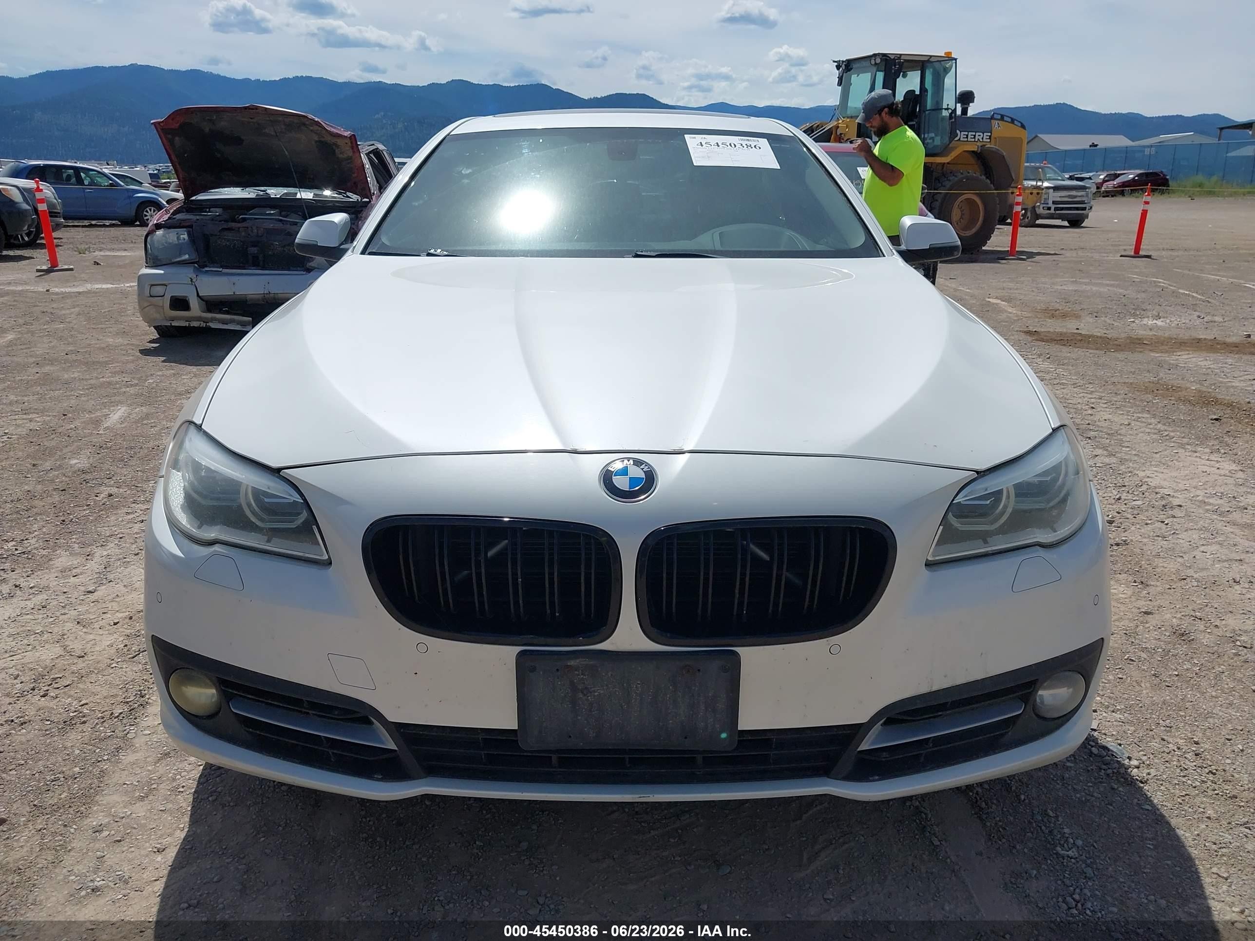 2015 Bmw 528i Xdrive White vin: WBA5A7C58FD624789