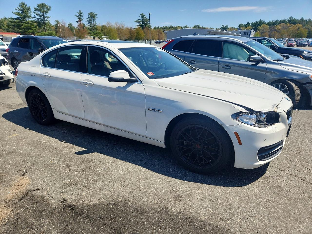 2014 Bmw 528 Xi White vin: WBA5A7C5XED219516