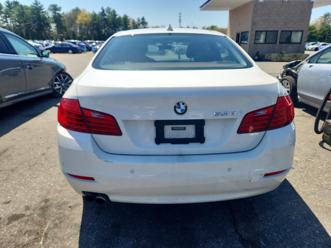 2014 Bmw 528 Xi White vin: WBA5A7C5XED219516