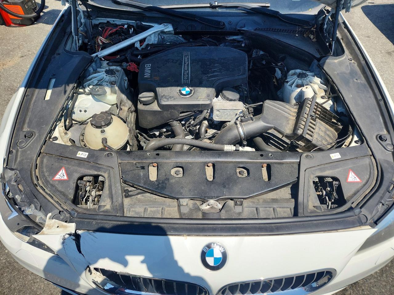 2014 Bmw 528 Xi White vin: WBA5A7C5XED219516