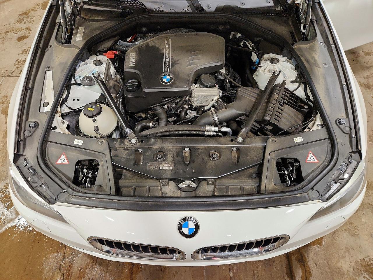 2015 Bmw 528 Xi White vin: WBA5A7C5XFD622610