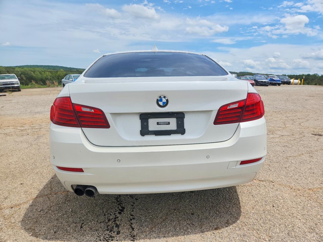 2015 Bmw 528 Xi White vin: WBA5A7C5XFD623675