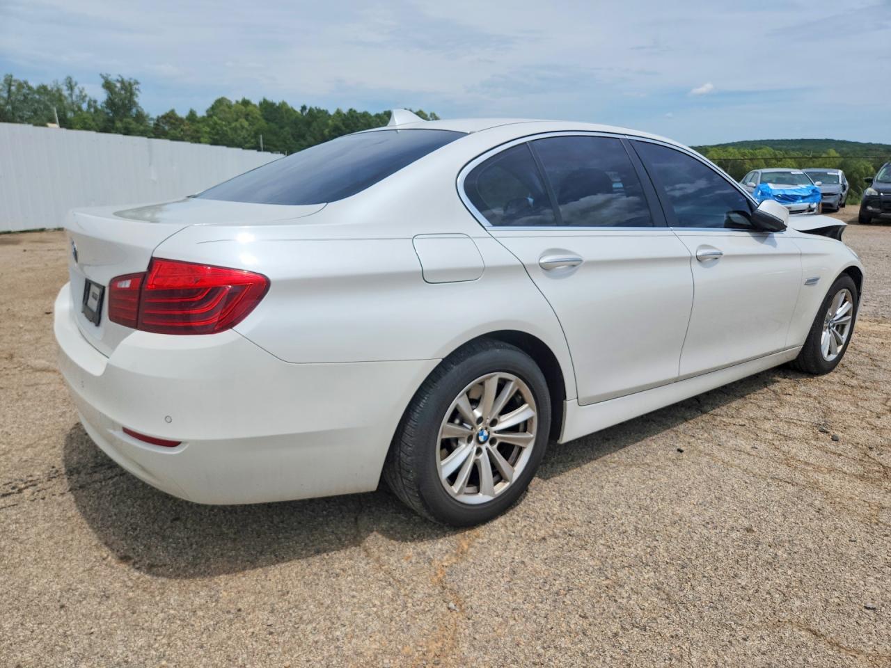 2015 Bmw 528 Xi White vin: WBA5A7C5XFD623675
