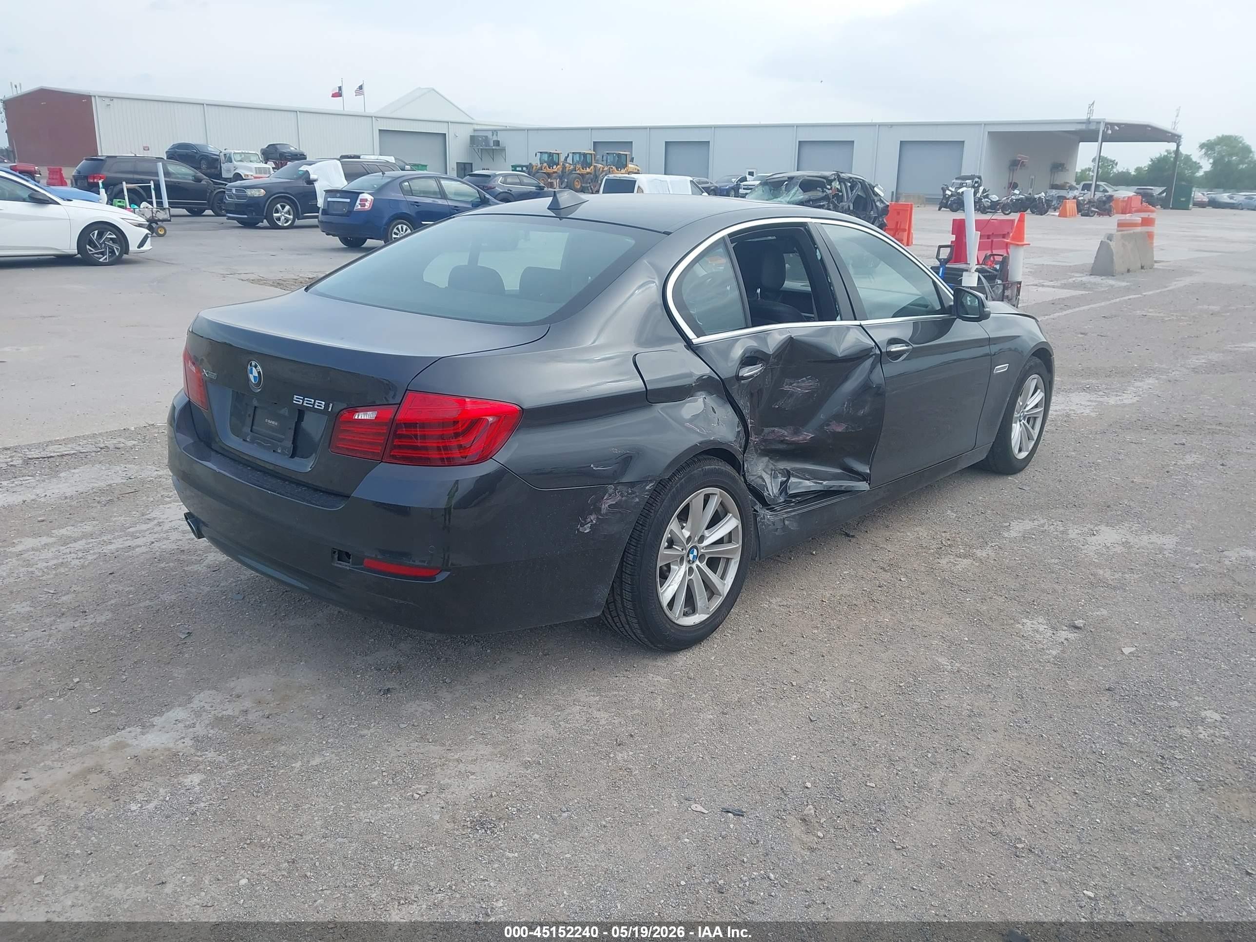 2015 Bmw 528i Xdrive Серый vin: WBA5A7C5XFD627015