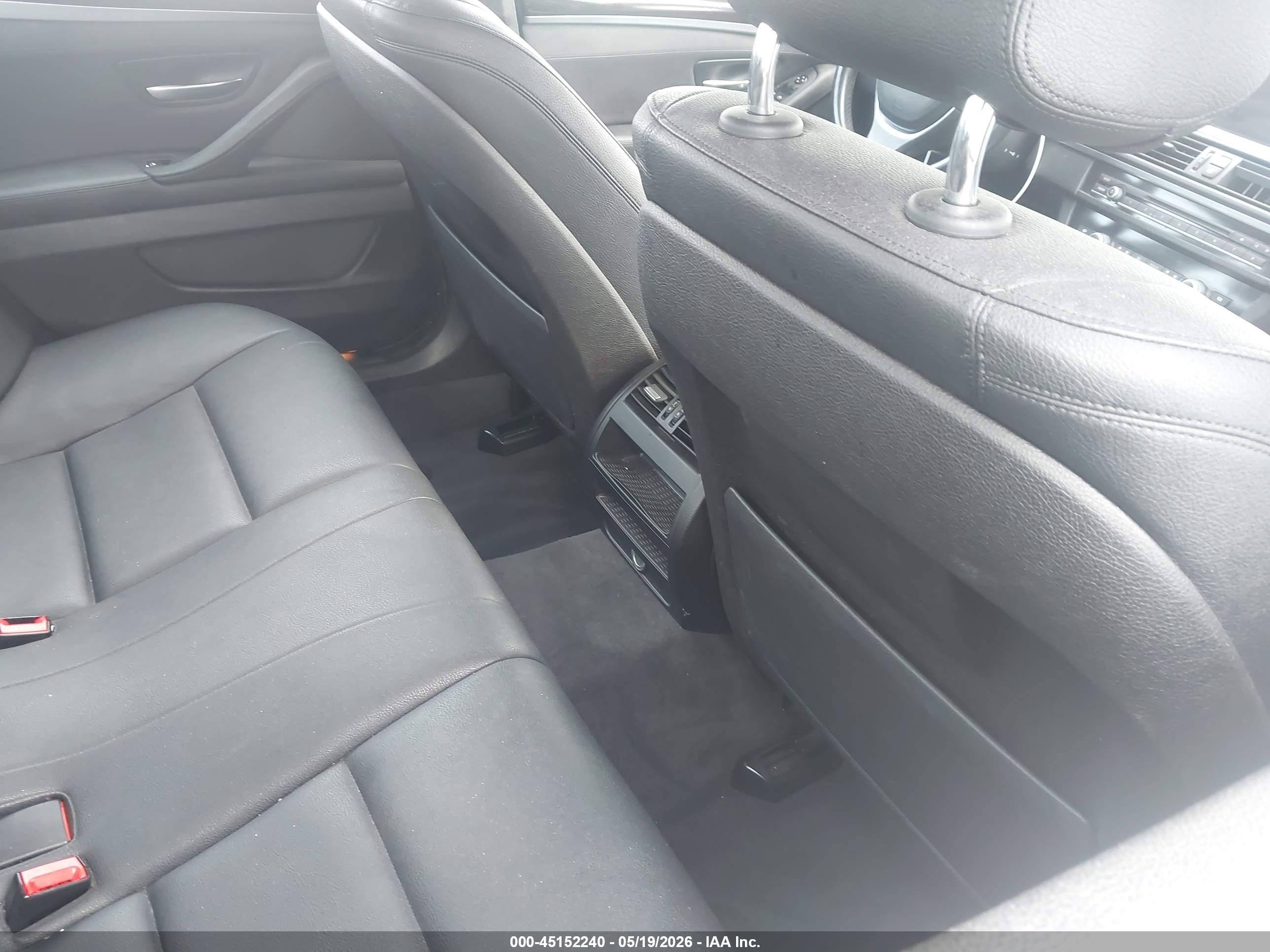 2015 Bmw 528i Xdrive Серый vin: WBA5A7C5XFD627015