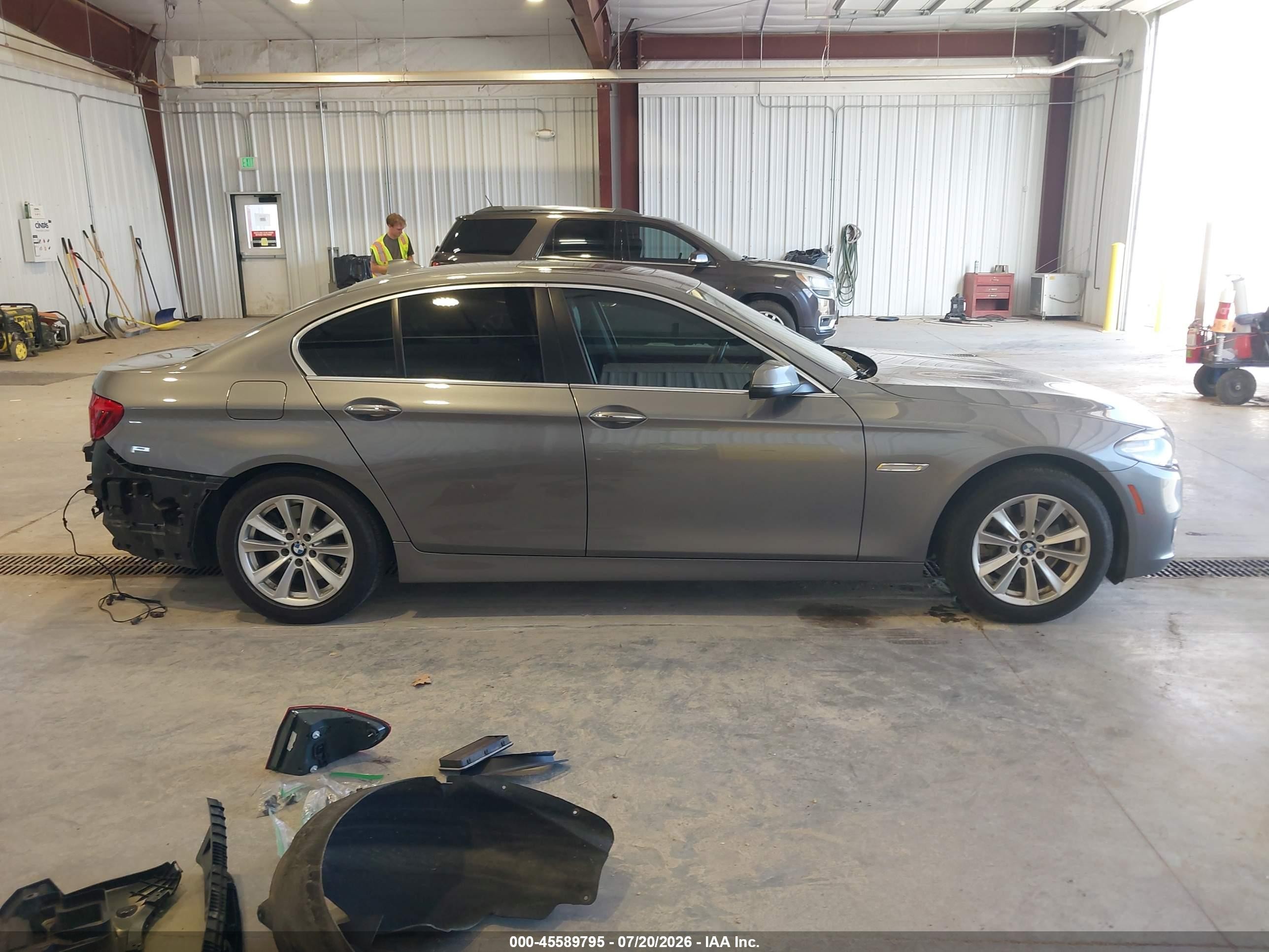 2015 Bmw 528i Xdrive Gray vin: WBA5A7C5XFG143683
