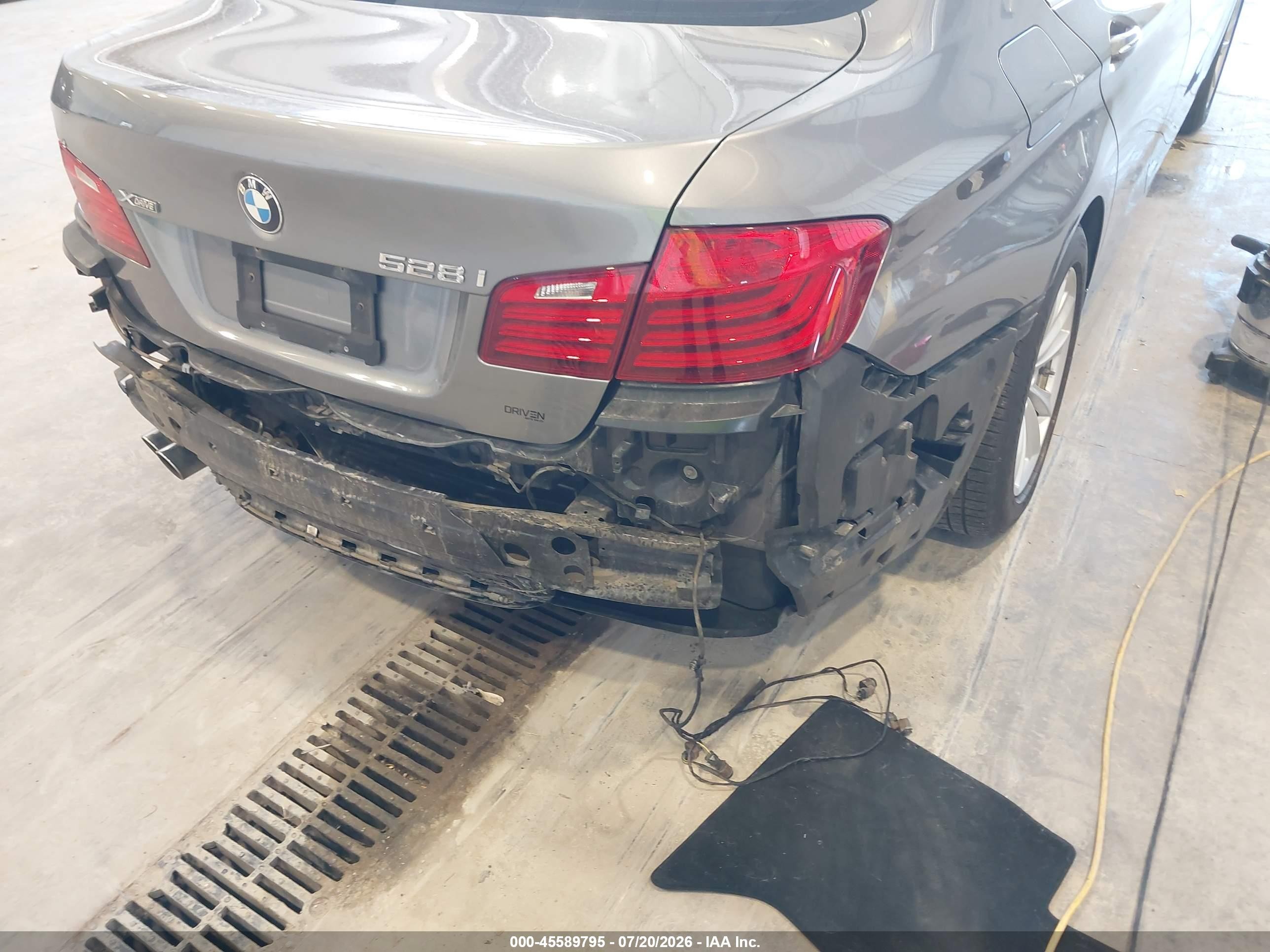 2015 Bmw 528i Xdrive Gray vin: WBA5A7C5XFG143683