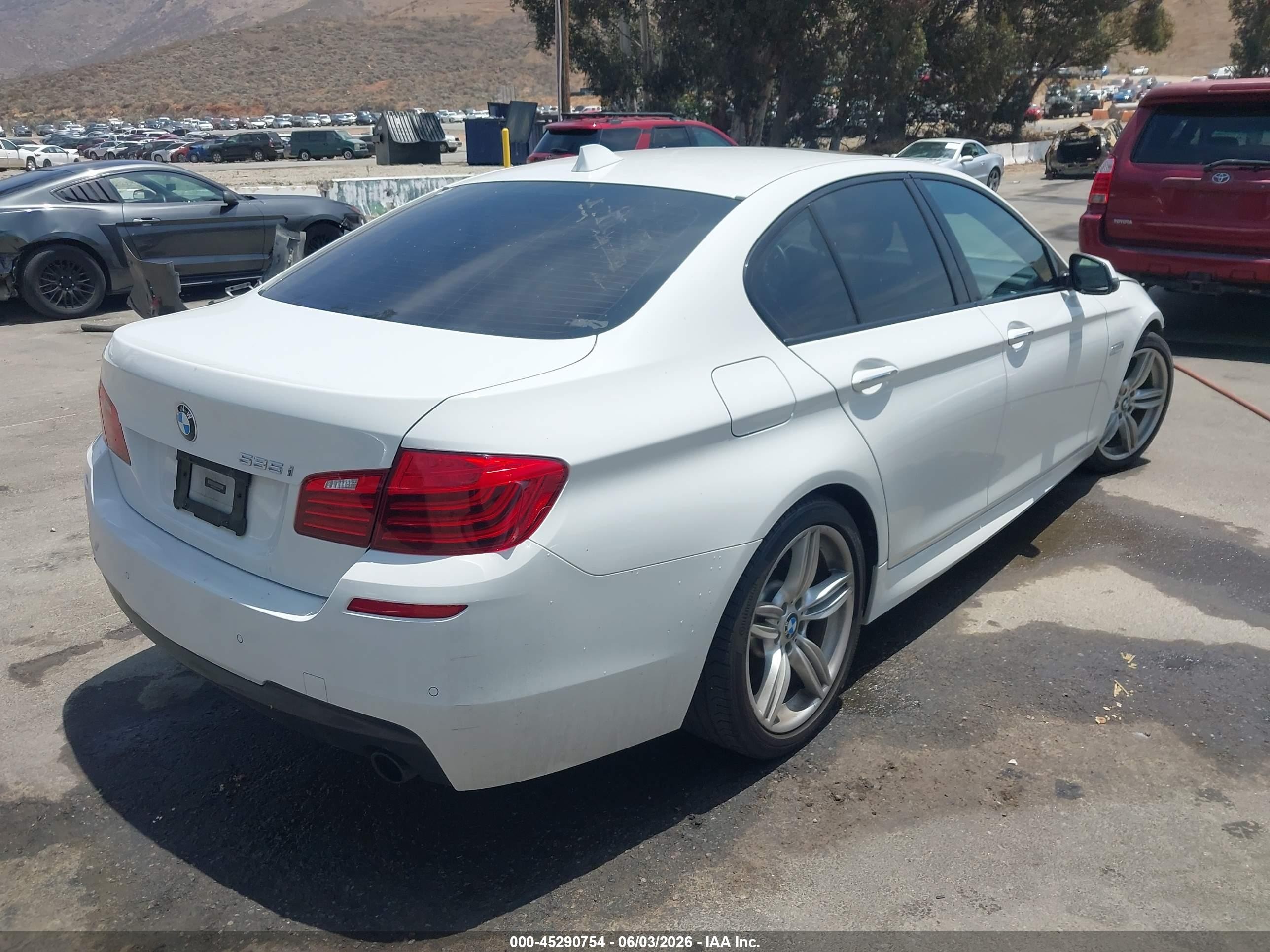2014 Bmw 535i   White vin: WBA5B1C53ED484188