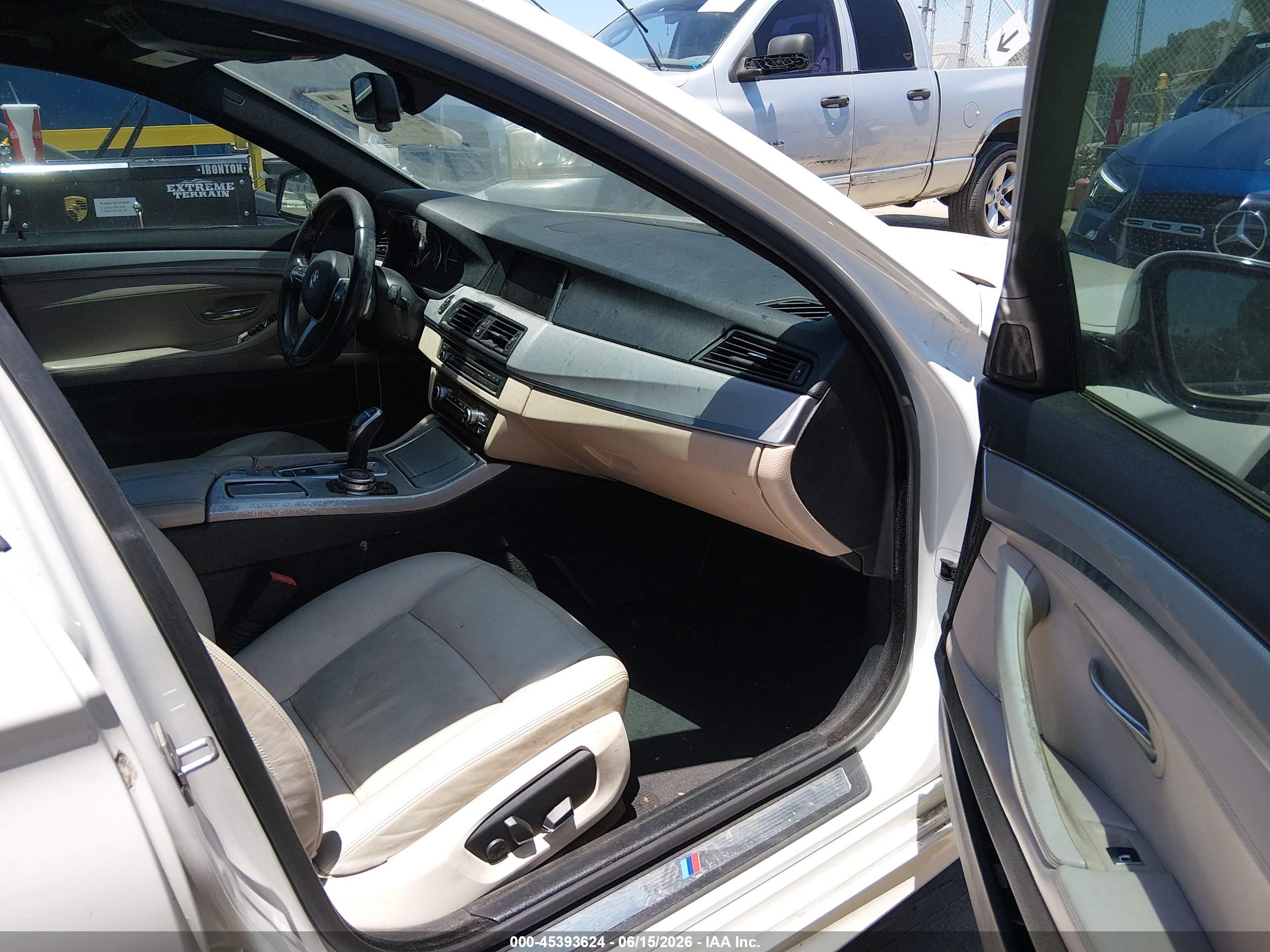 2016 Bmw 535i   White vin: WBA5B1C53GG553334