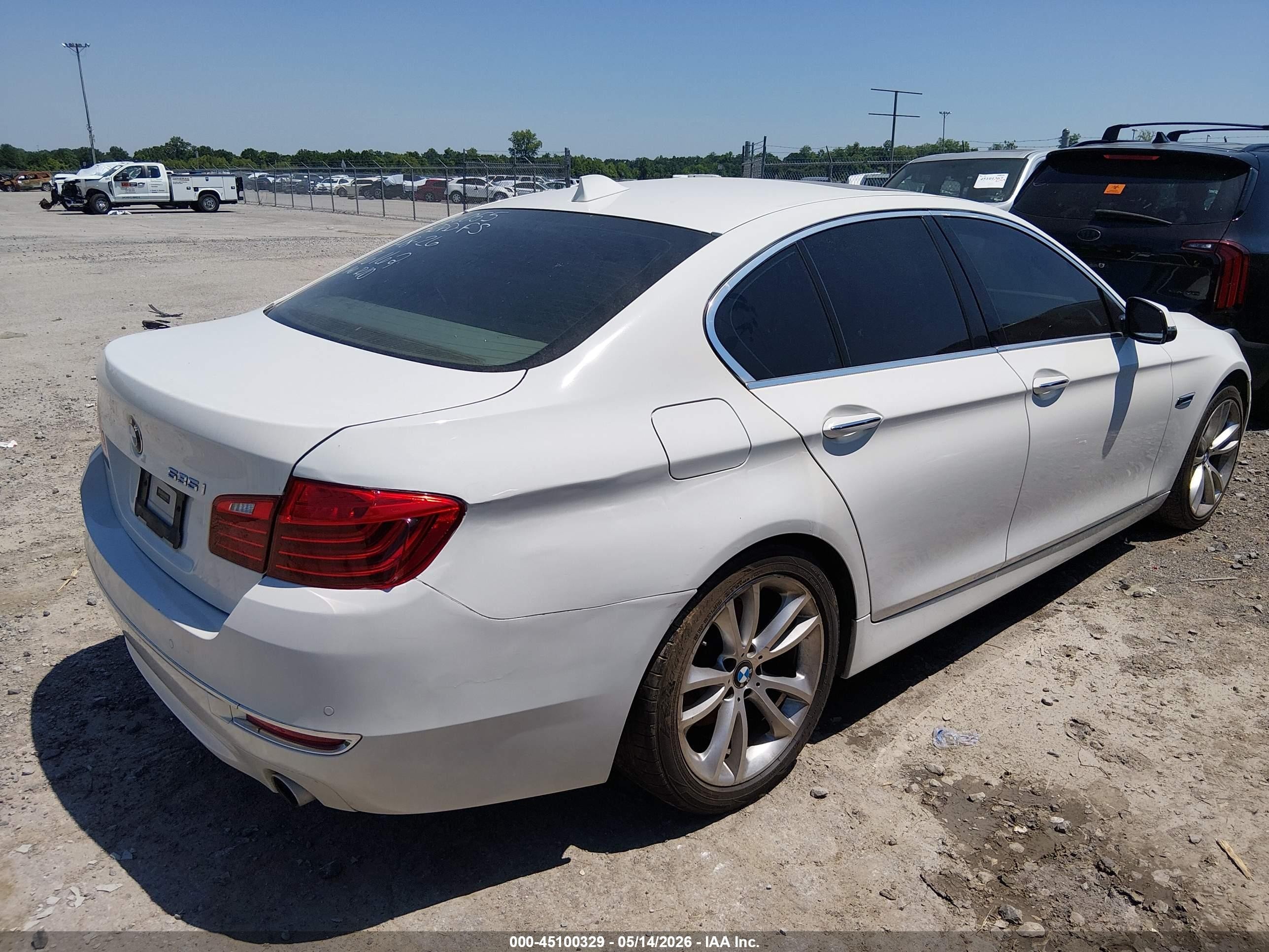 2015 Bmw 535i   White vin: WBA5B1C54FG126162